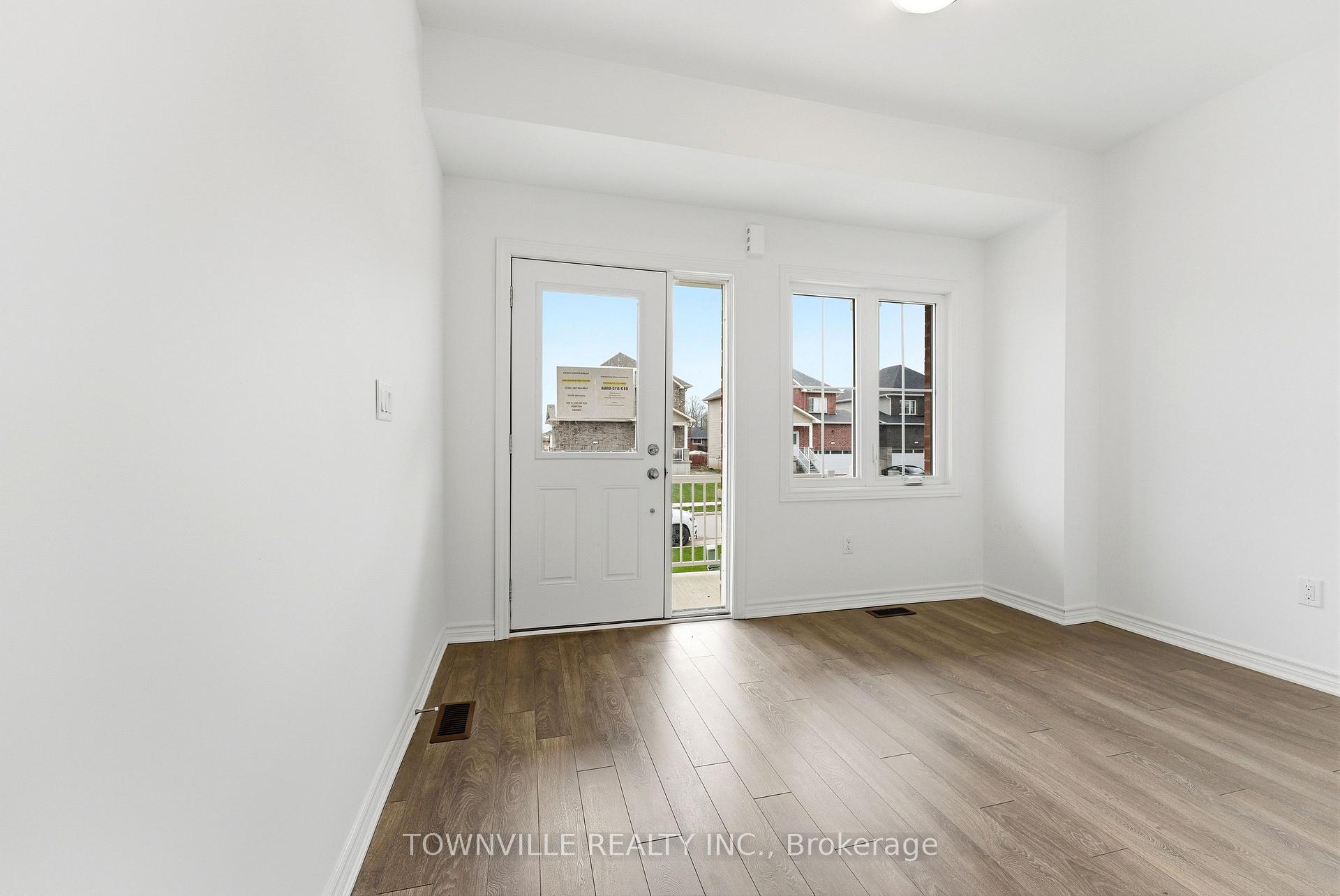 Photo 6 of 10 Bradden Crescent, Belleville, Belleville Ward — HOMEH