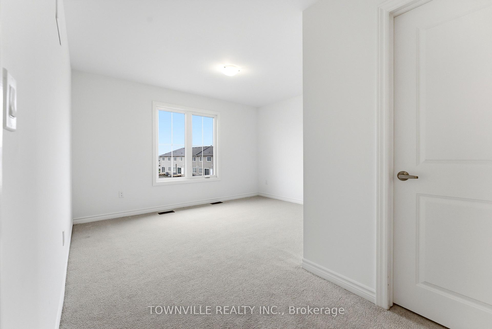 Photo 22 of 10 Bradden Crescent, Belleville, Belleville Ward — HOMEH