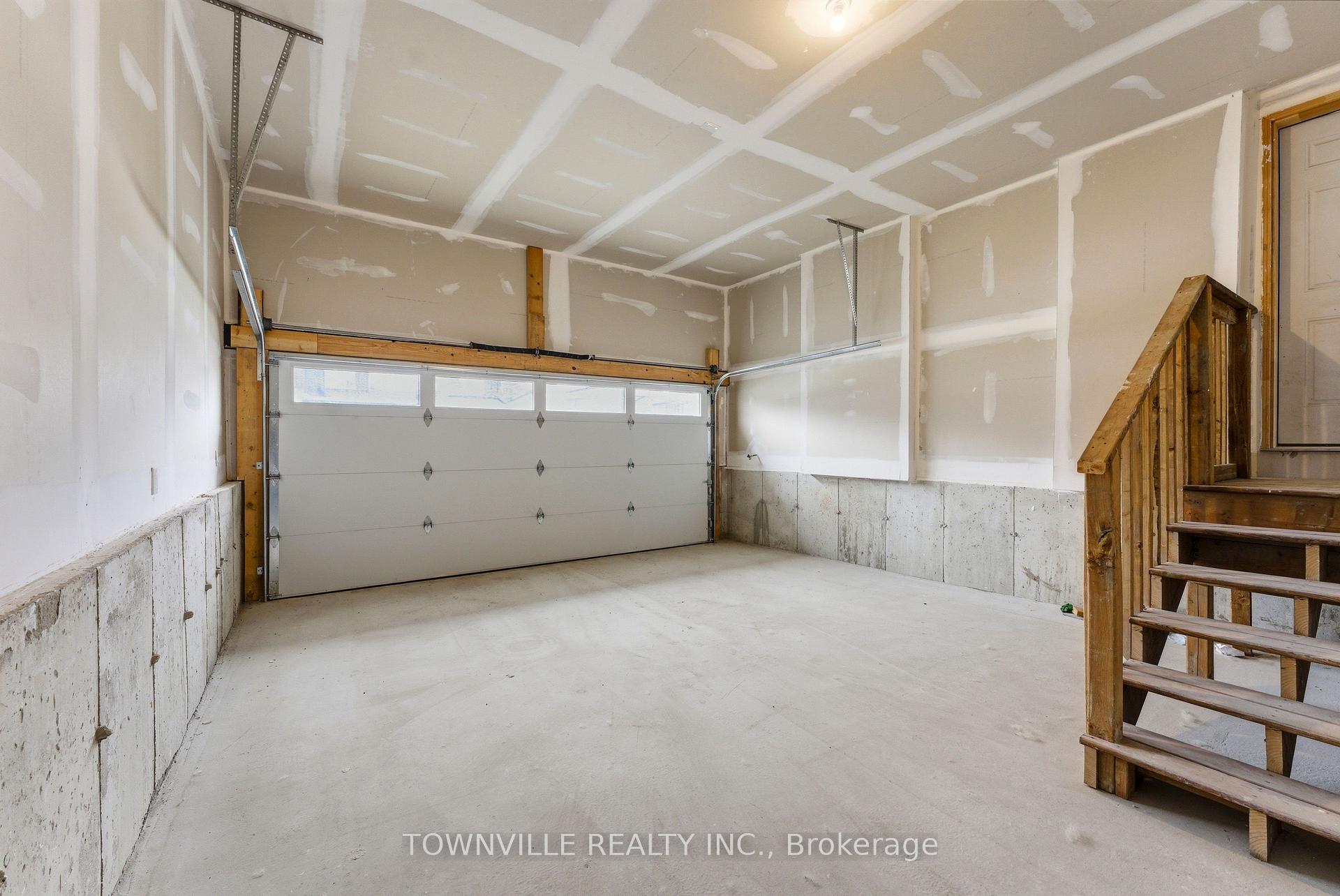 Photo 31 of 10 Bradden Crescent, Belleville, Belleville Ward — HOMEH