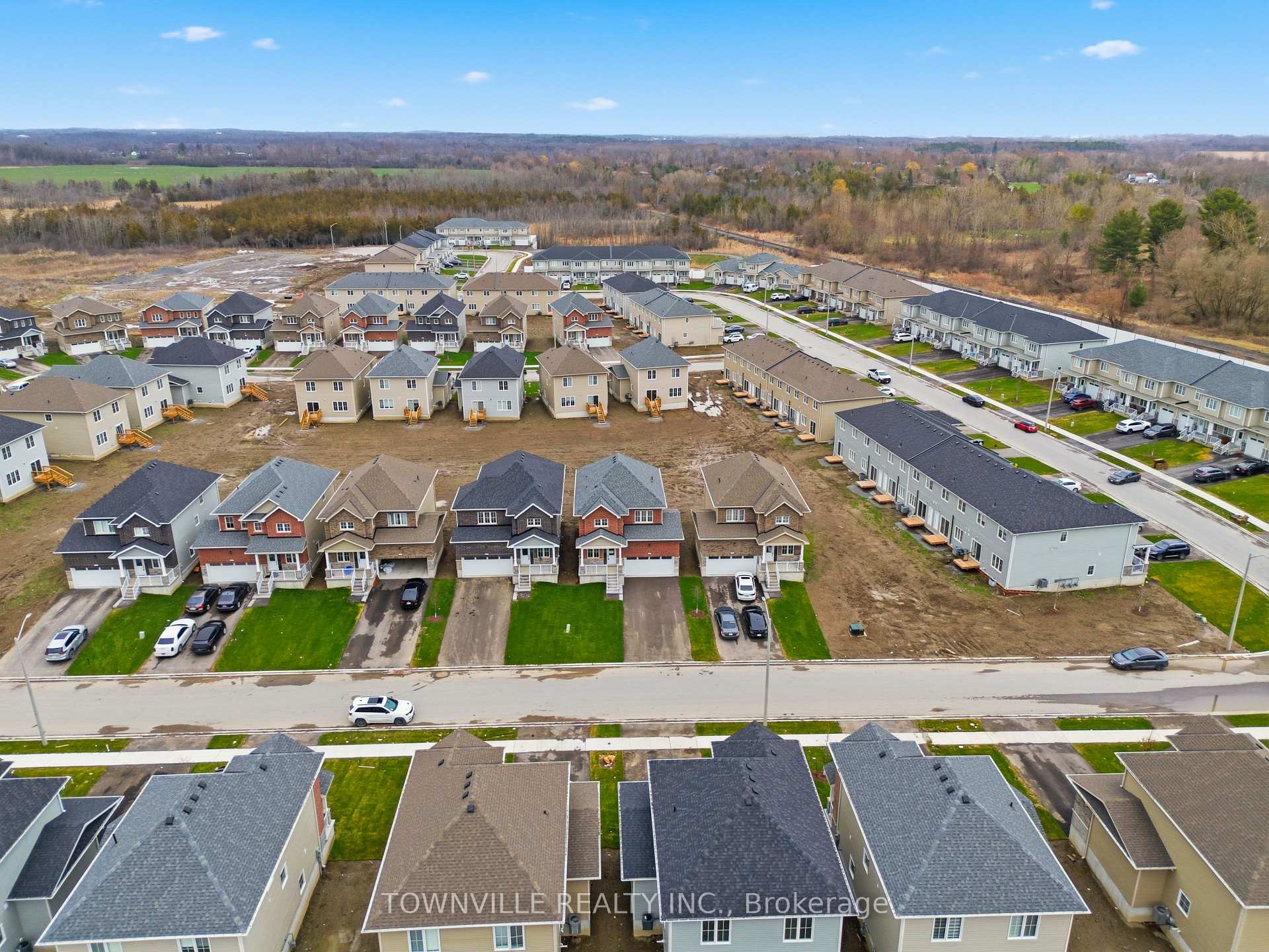 Photo 34 of 10 Bradden Crescent, Belleville, Belleville Ward — HOMEH