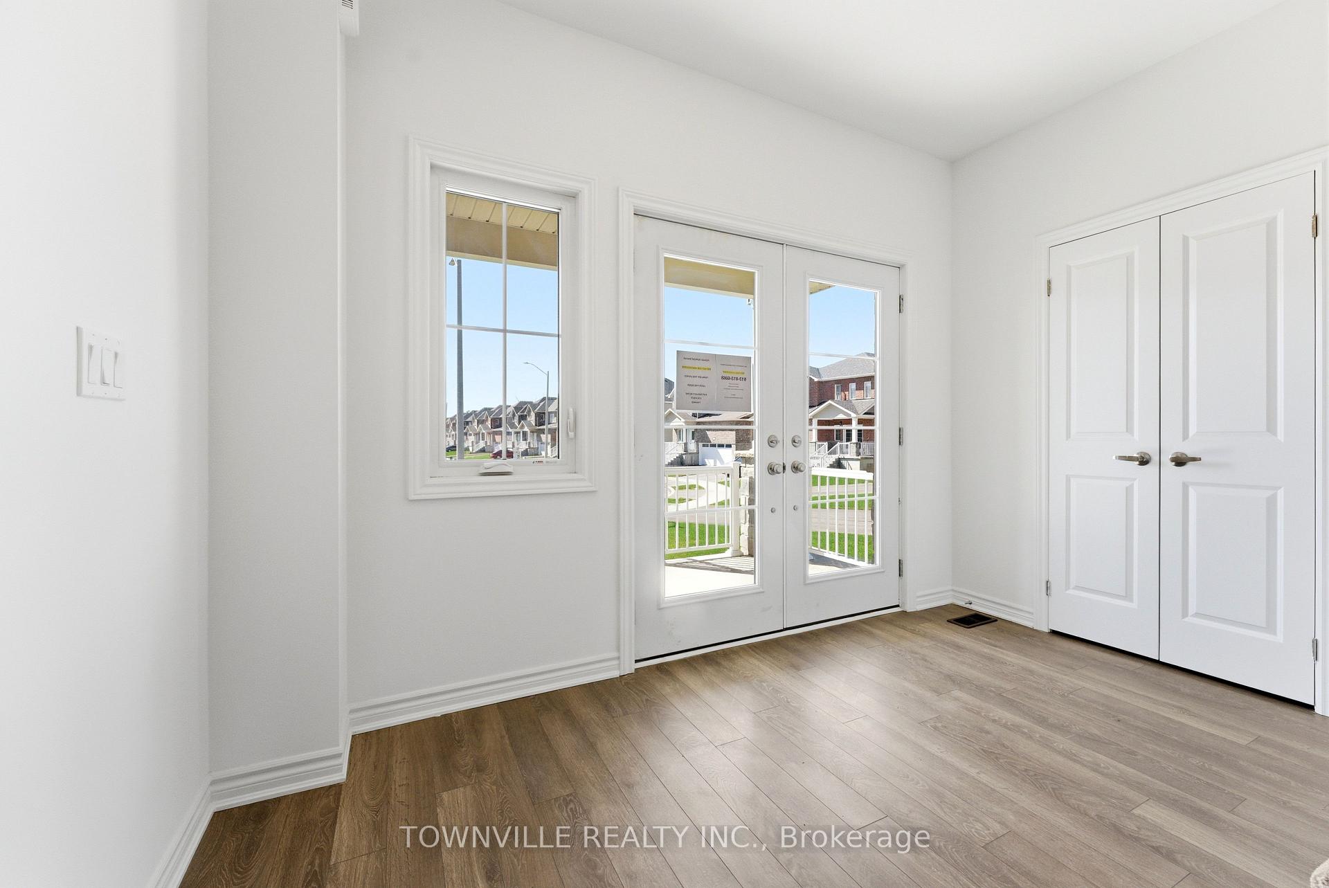 Photo 6 of 31 Bradden Crescent, Belleville, Belleville Ward — HOMEH