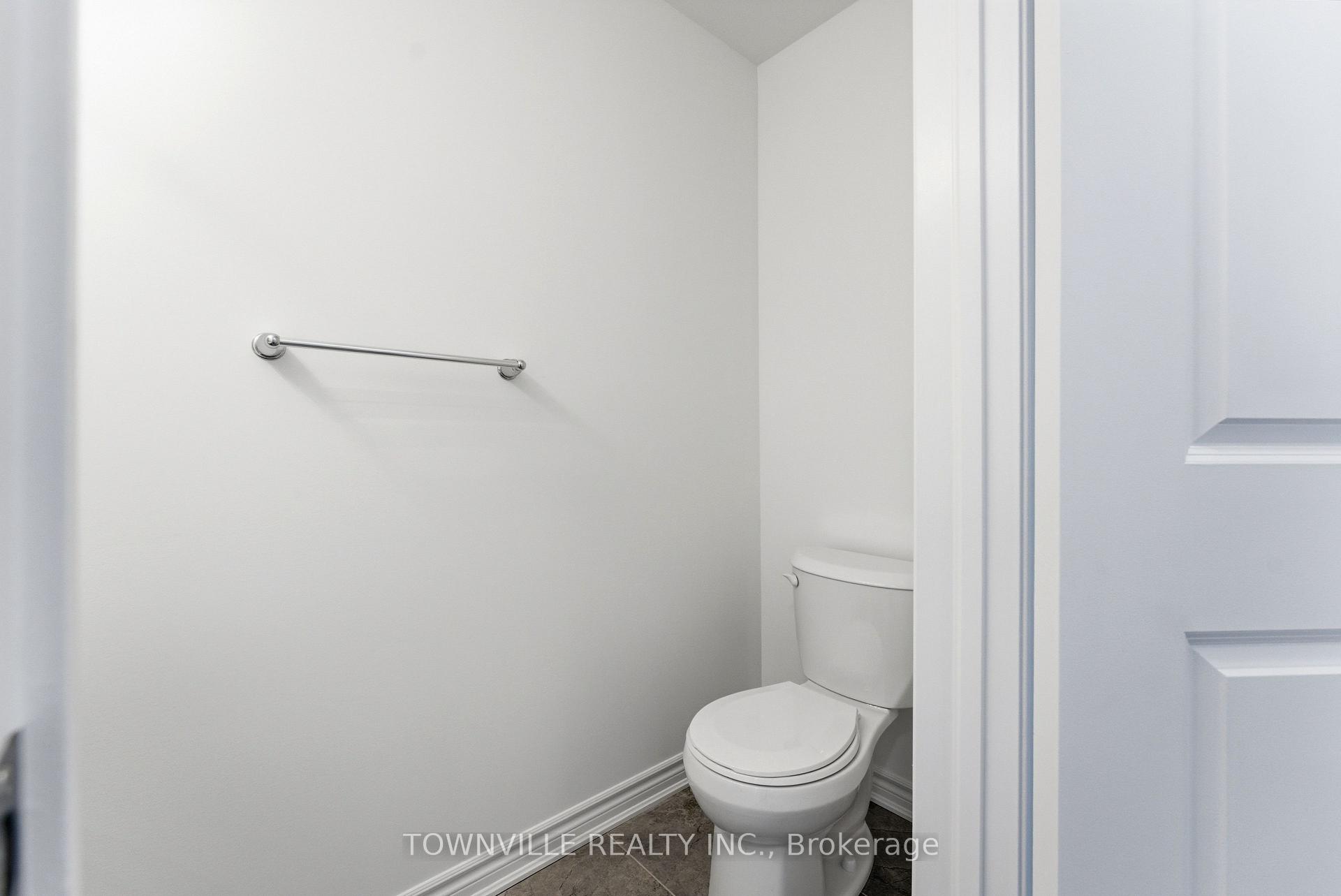 Photo 10 of 31 Bradden Crescent, Belleville, Belleville Ward — HOMEH