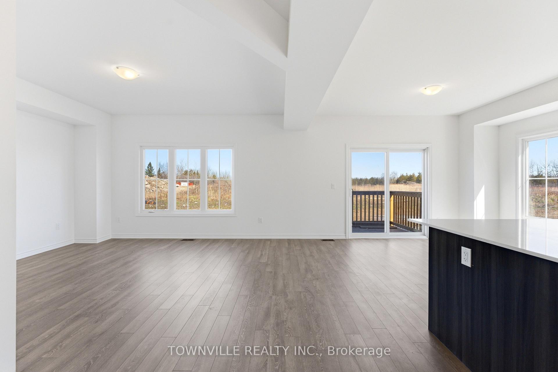 Photo 12 of 31 Bradden Crescent, Belleville, Belleville Ward — HOMEH