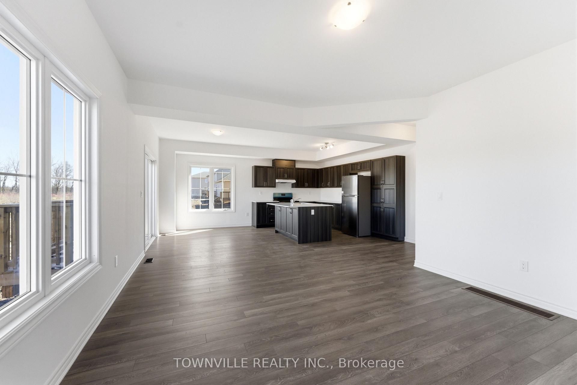 Photo 13 of 31 Bradden Crescent, Belleville, Belleville Ward — HOMEH