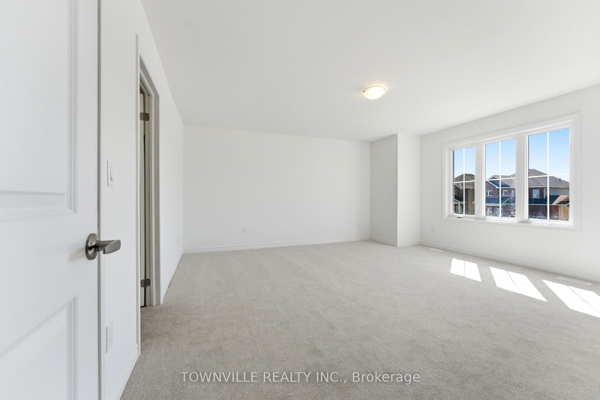 Photo 20 of 31 Bradden Crescent, Belleville, Belleville Ward — HOMEH