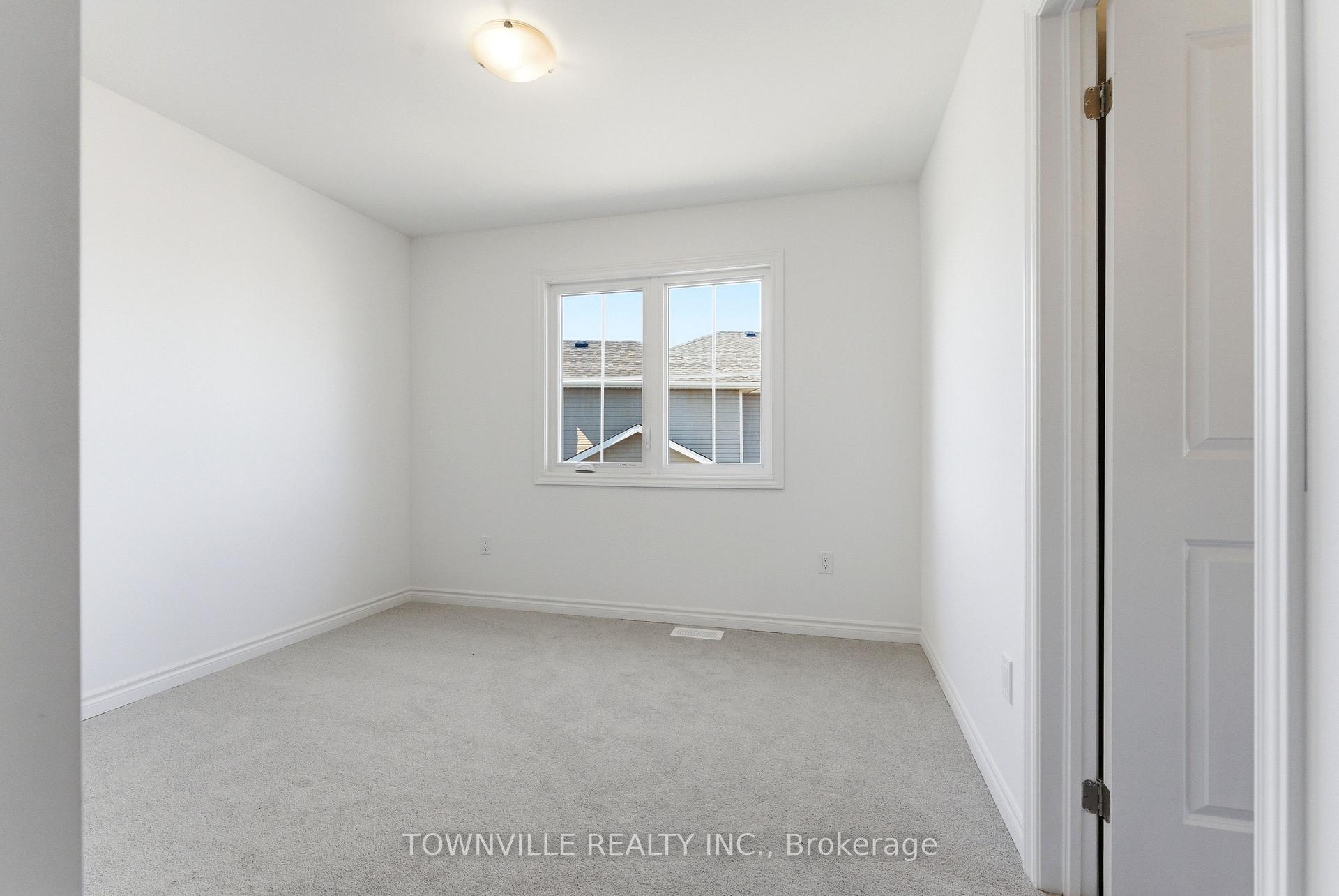 Photo 24 of 31 Bradden Crescent, Belleville, Belleville Ward — HOMEH