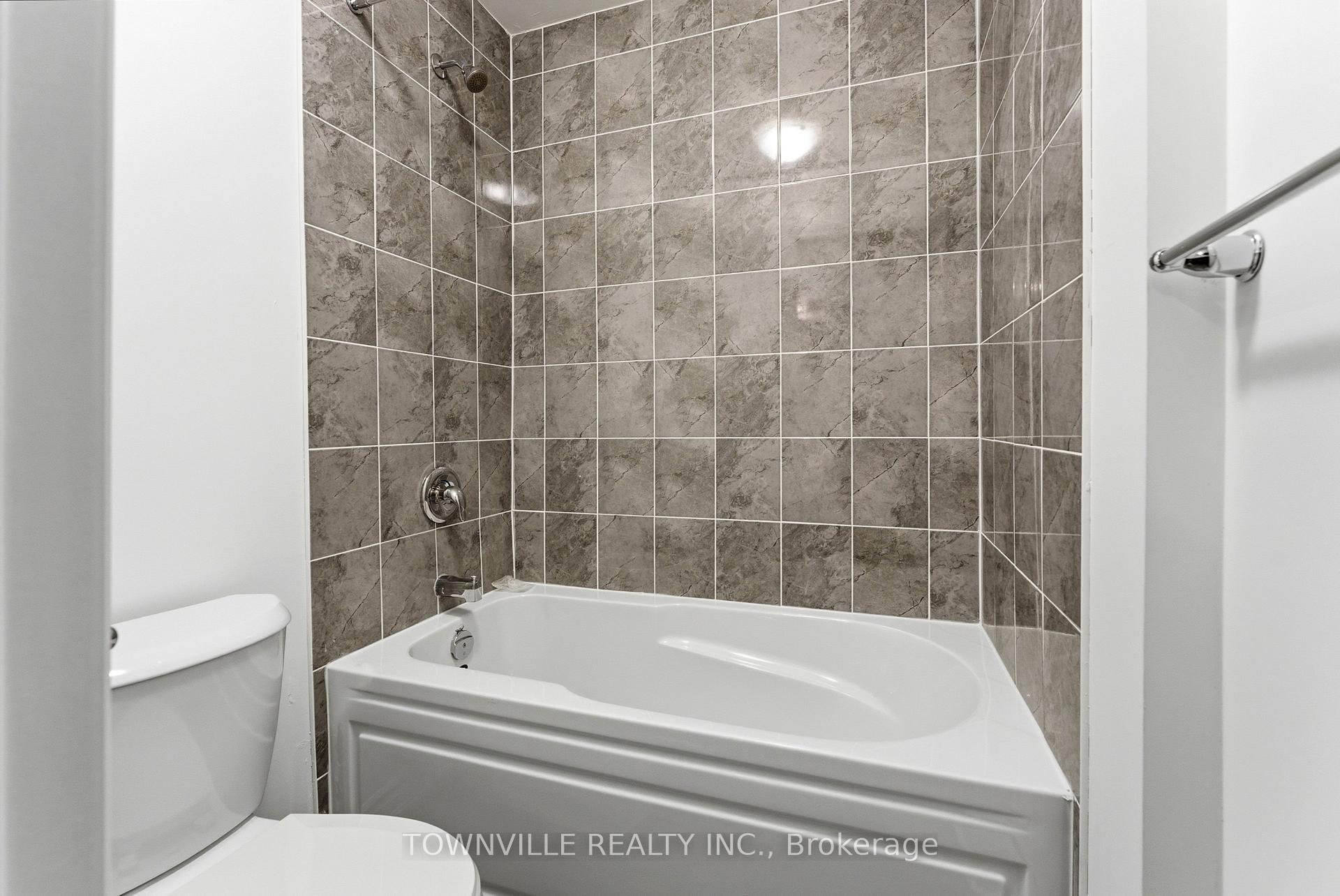 Photo 27 of 31 Bradden Crescent, Belleville, Belleville Ward — HOMEH