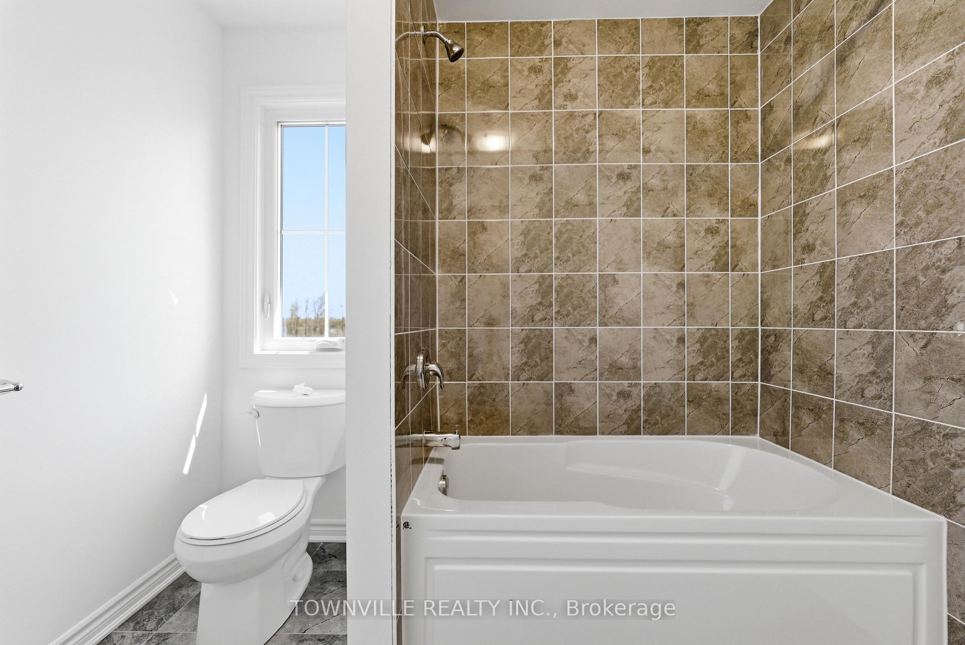 Photo 33 of 31 Bradden Crescent, Belleville, Belleville Ward — HOMEH