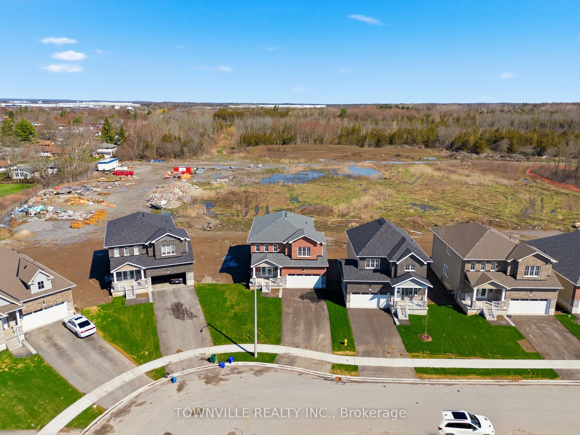 Photo 38 of 31 Bradden Crescent, Belleville, Belleville Ward — HOMEH