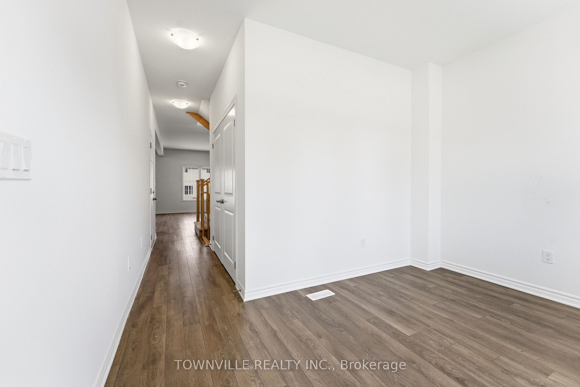 Photo 5 of 59 Bradden Crescent, Belleville, Belleville Ward — HOMEH