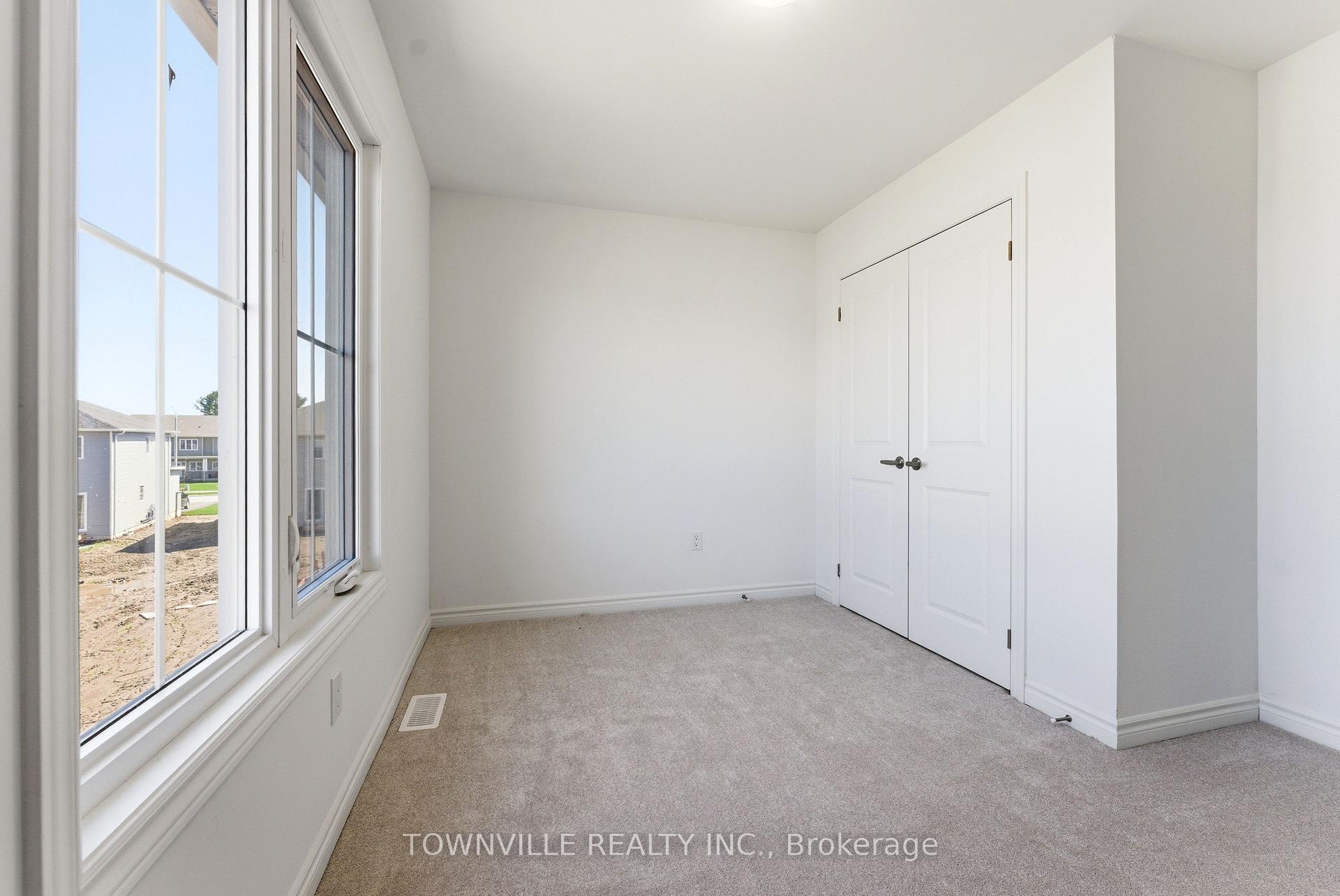 Photo 16 of 59 Bradden Crescent, Belleville, Belleville Ward — HOMEH