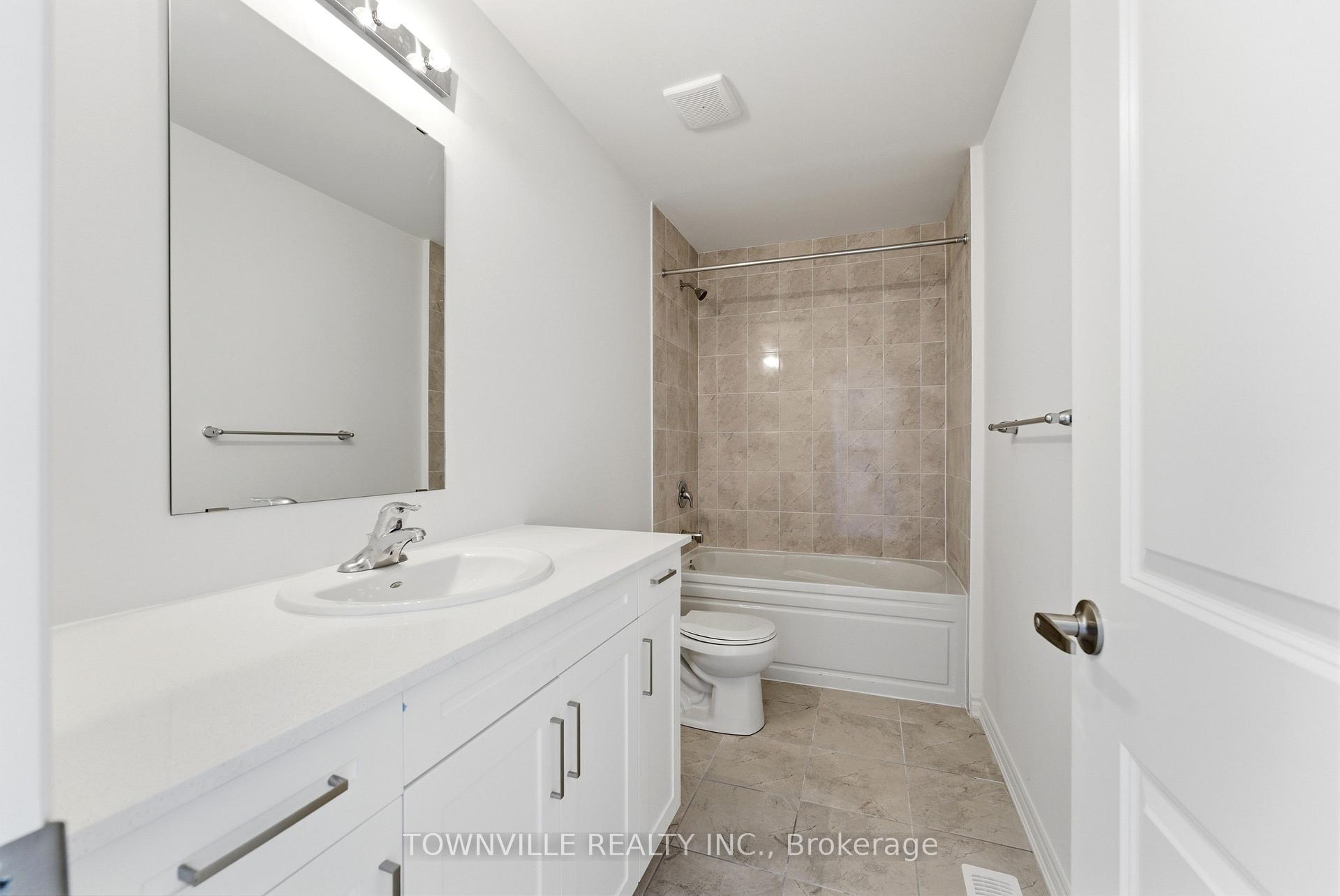Photo 23 of 59 Bradden Crescent, Belleville, Belleville Ward — HOMEH