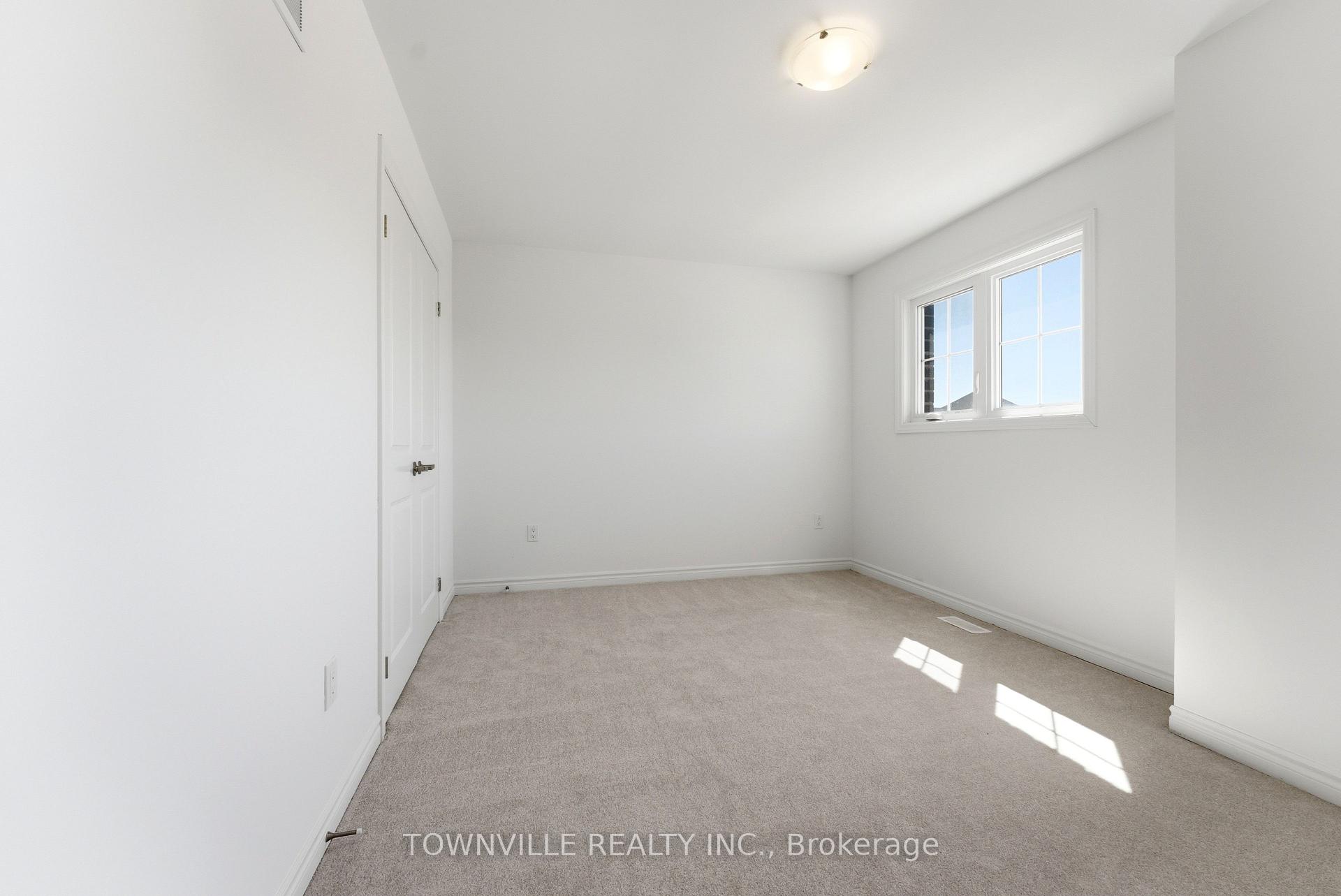 Photo 24 of 59 Bradden Crescent, Belleville, Belleville Ward — HOMEH