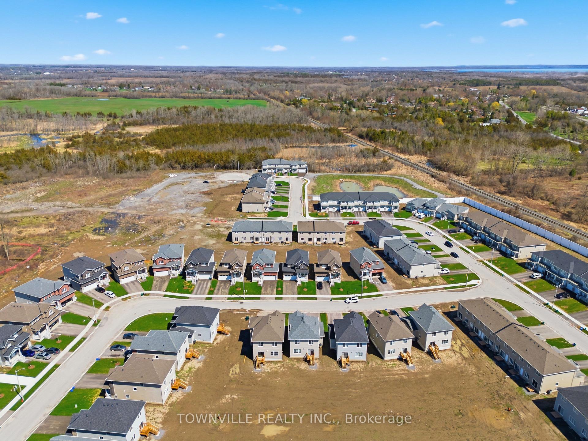 Photo 32 of 59 Bradden Crescent, Belleville, Belleville Ward — HOMEH