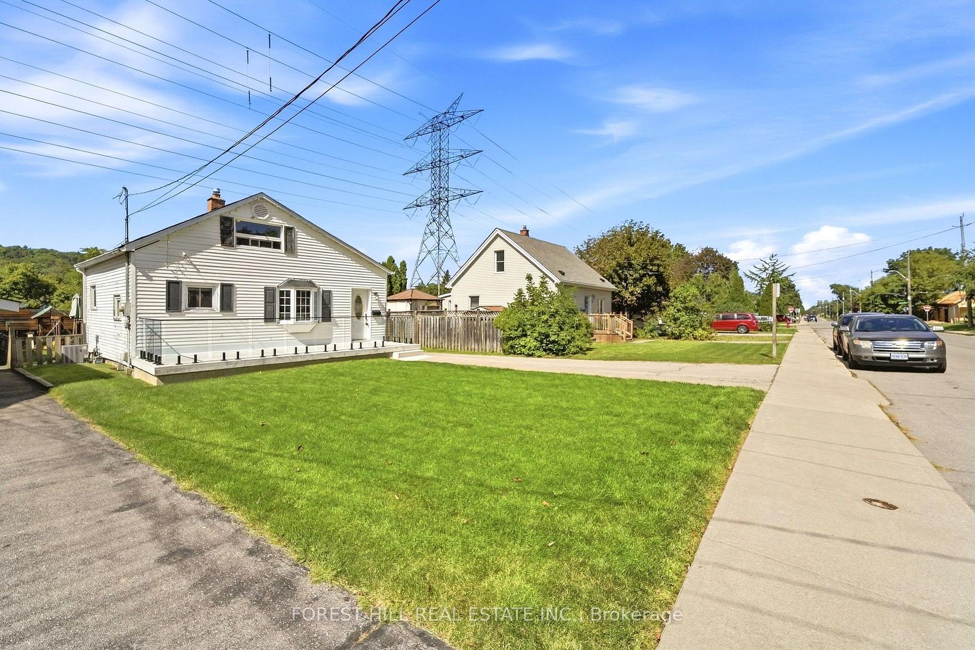 Photo 2 of 662 Cochrane Road, Hamilton, Rosedale — HOMEH