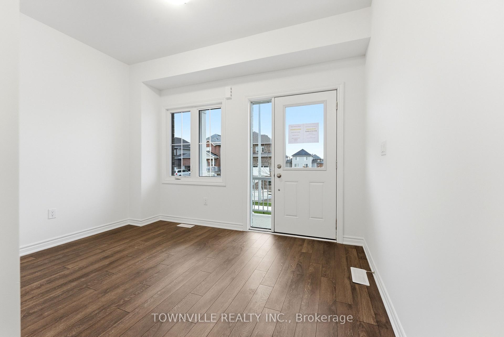 Photo 5 of 55 Bradden Crescent, Belleville, Belleville Ward — HOMEH