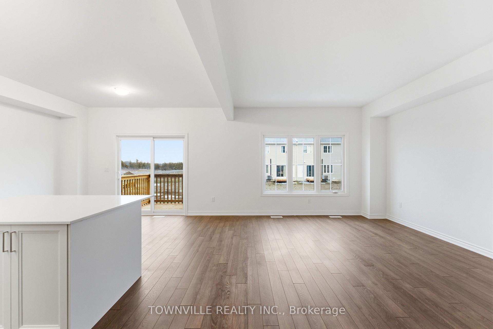 Photo 8 of 55 Bradden Crescent, Belleville, Belleville Ward — HOMEH