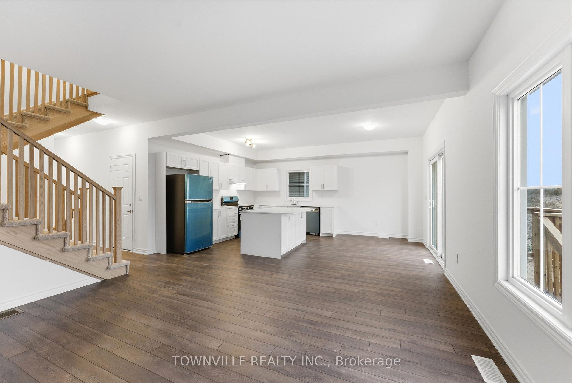 Photo 9 of 55 Bradden Crescent, Belleville, Belleville Ward — HOMEH