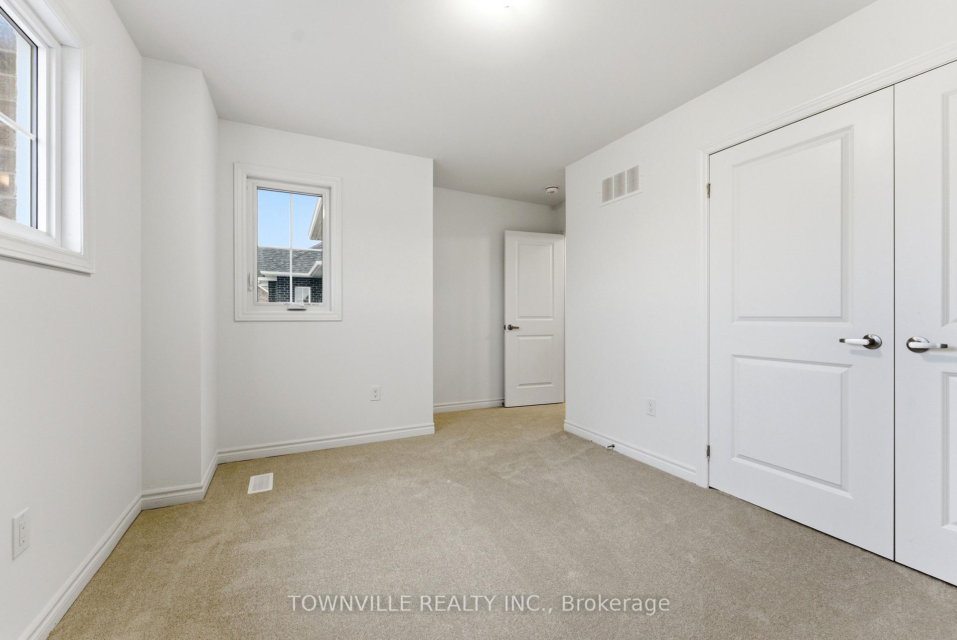 Photo 17 of 55 Bradden Crescent, Belleville, Belleville Ward — HOMEH
