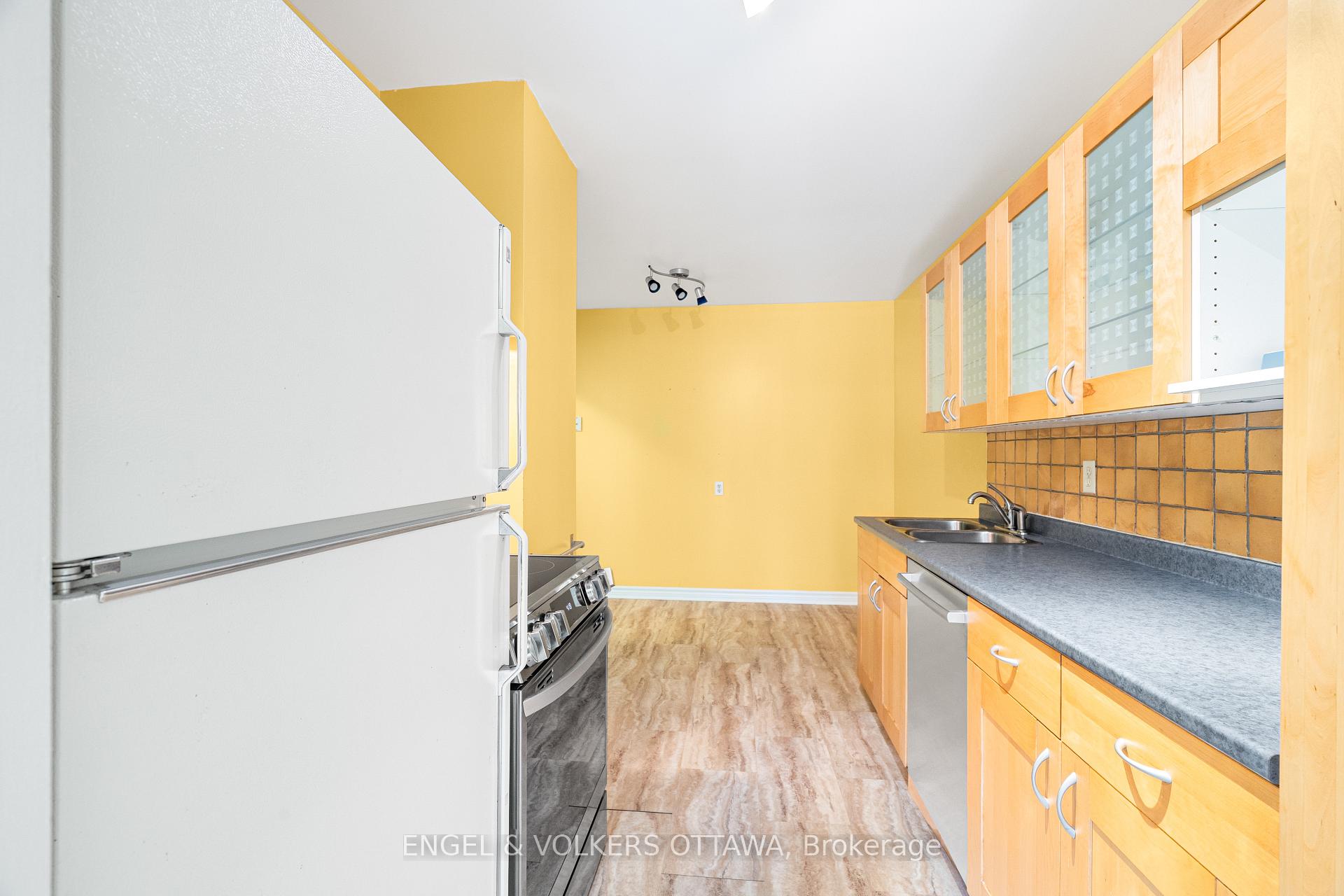 Photo 16 of 6 Bridgewater Terrace, Ottawa, Barrhaven - Cedargrove/Fraserdale — HOMEH