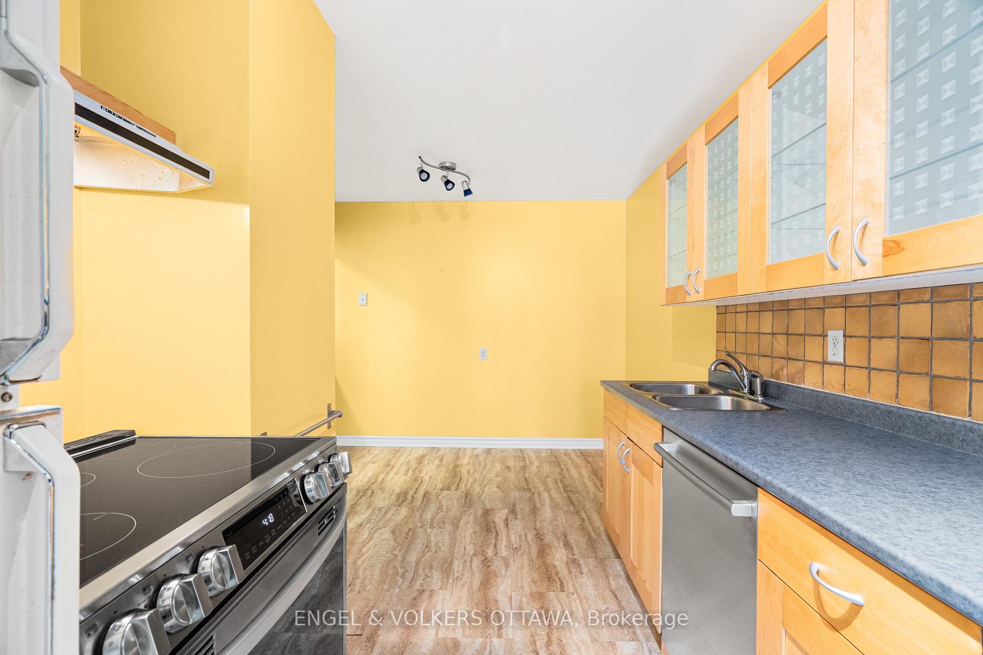 Photo 17 of 6 Bridgewater Terrace, Ottawa, Barrhaven - Cedargrove/Fraserdale — HOMEH