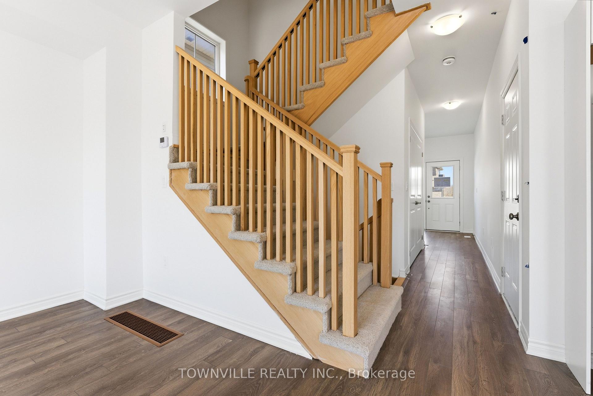 Photo 7 of 36 Bradden Crescent, Belleville, Belleville Ward — HOMEH