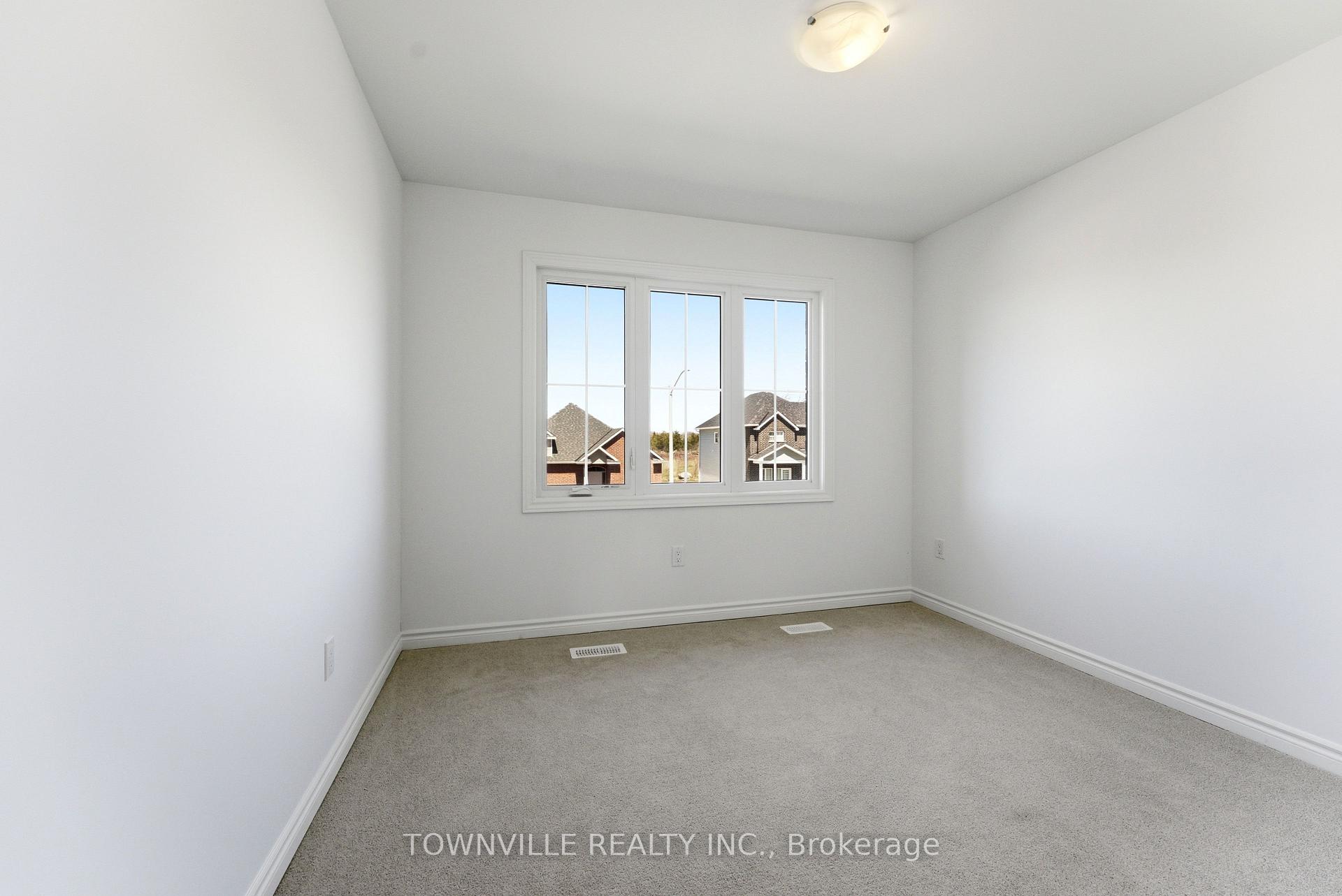 Photo 14 of 36 Bradden Crescent, Belleville, Belleville Ward — HOMEH