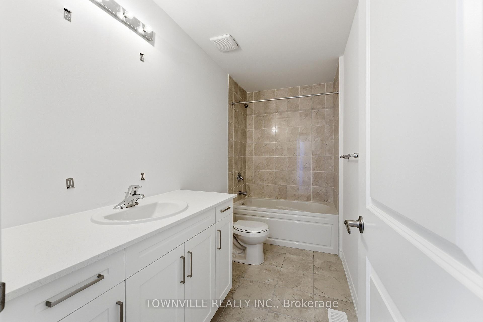 Photo 16 of 36 Bradden Crescent, Belleville, Belleville Ward — HOMEH