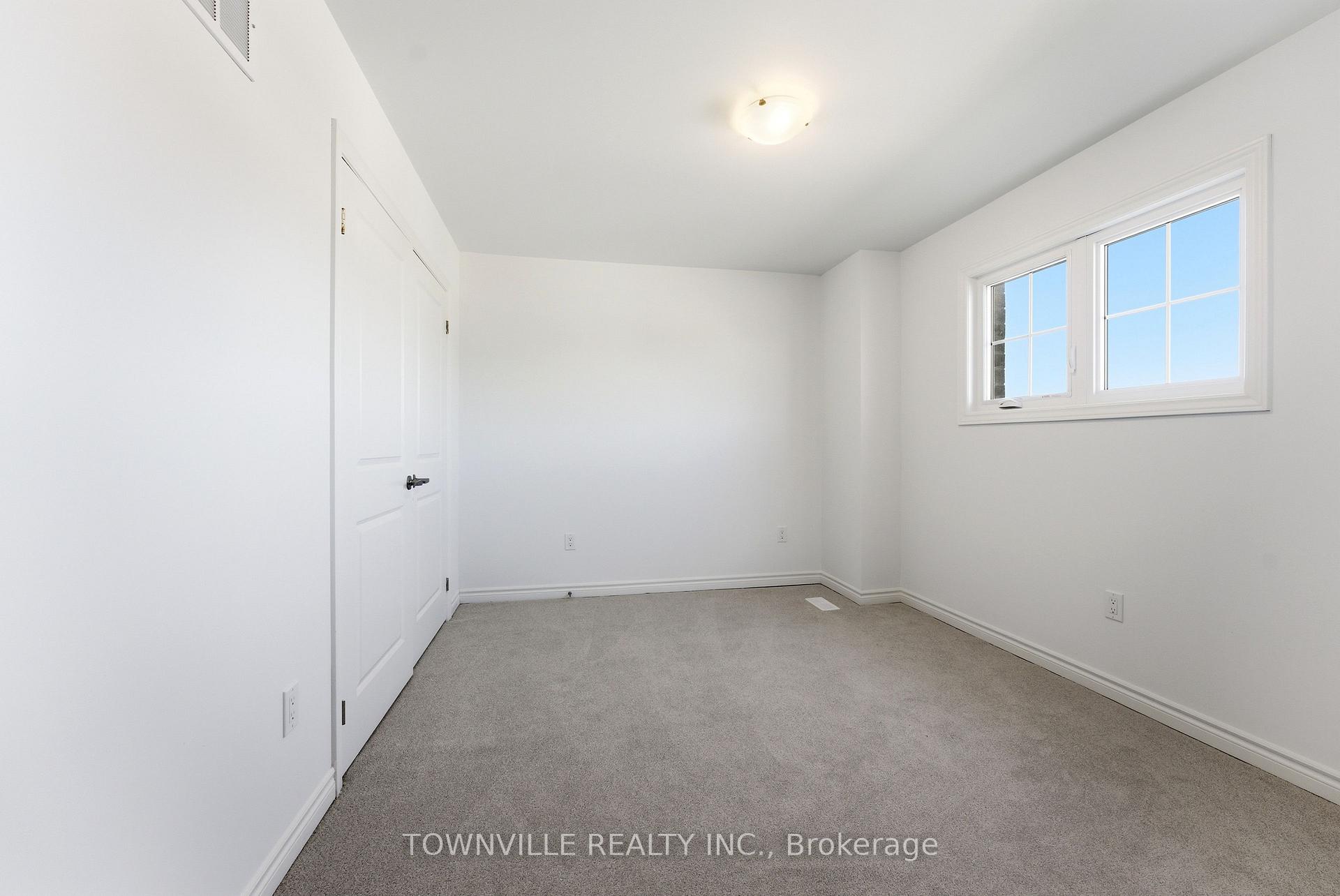 Photo 17 of 36 Bradden Crescent, Belleville, Belleville Ward — HOMEH