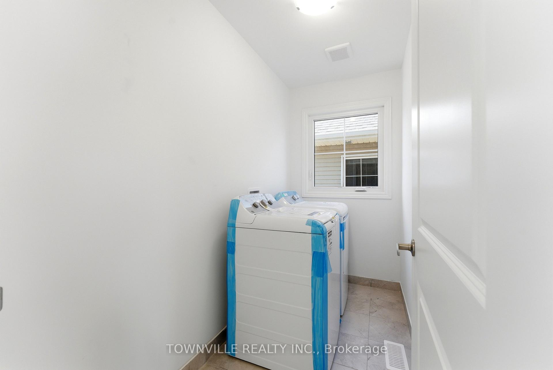 Photo 19 of 36 Bradden Crescent, Belleville, Belleville Ward — HOMEH