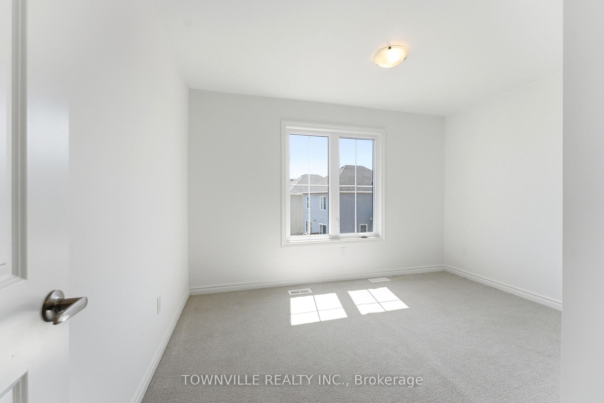 Photo 20 of 36 Bradden Crescent, Belleville, Belleville Ward — HOMEH