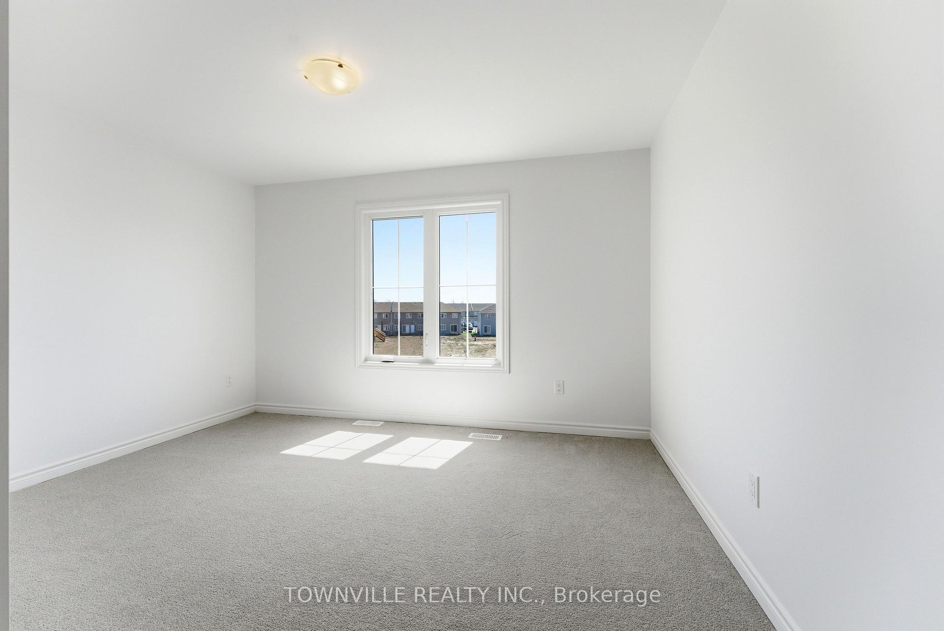 Photo 23 of 36 Bradden Crescent, Belleville, Belleville Ward — HOMEH