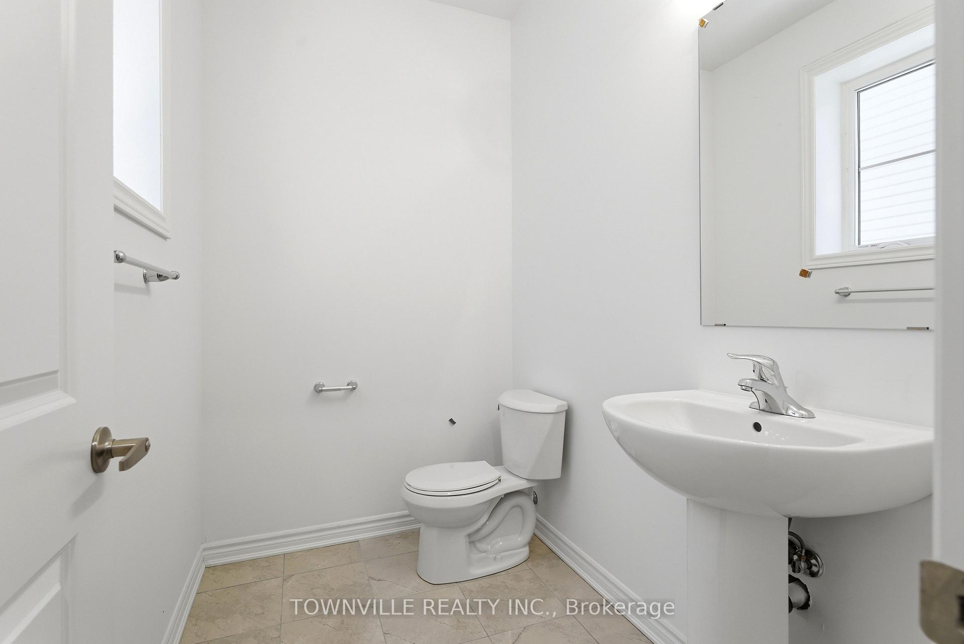 Photo 26 of 36 Bradden Crescent, Belleville, Belleville Ward — HOMEH