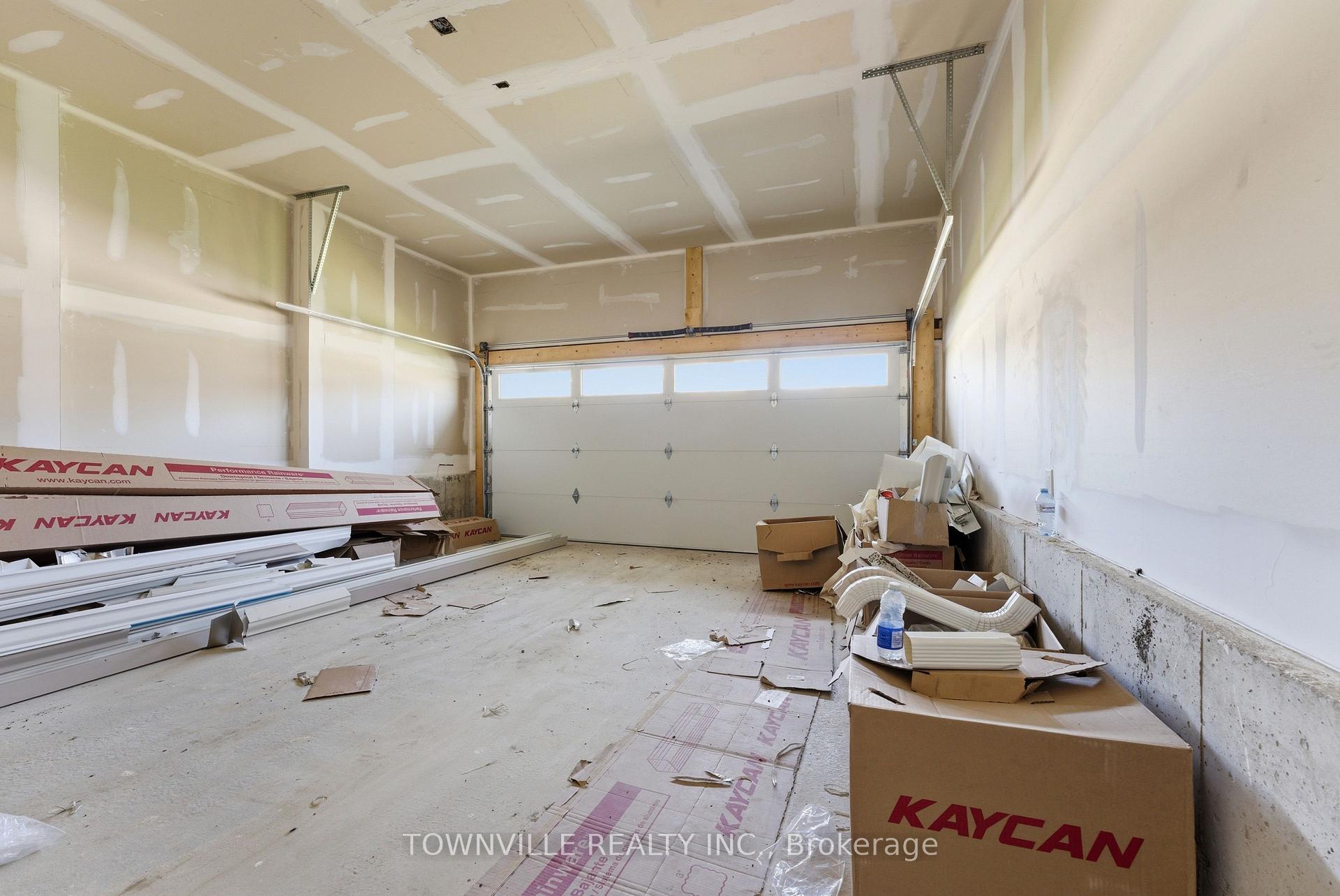 Photo 29 of 36 Bradden Crescent, Belleville, Belleville Ward — HOMEH