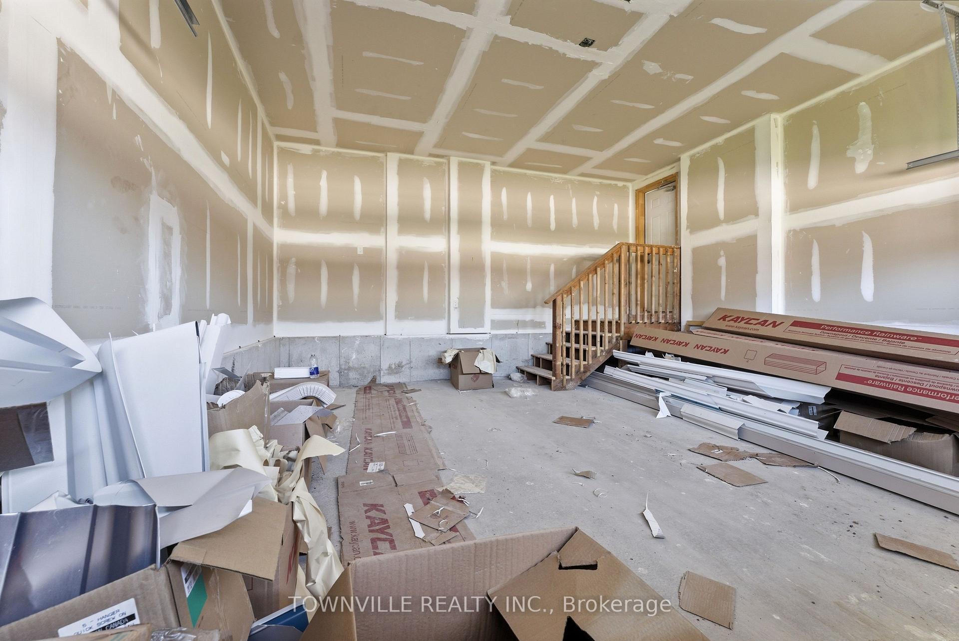 Photo 30 of 36 Bradden Crescent, Belleville, Belleville Ward — HOMEH