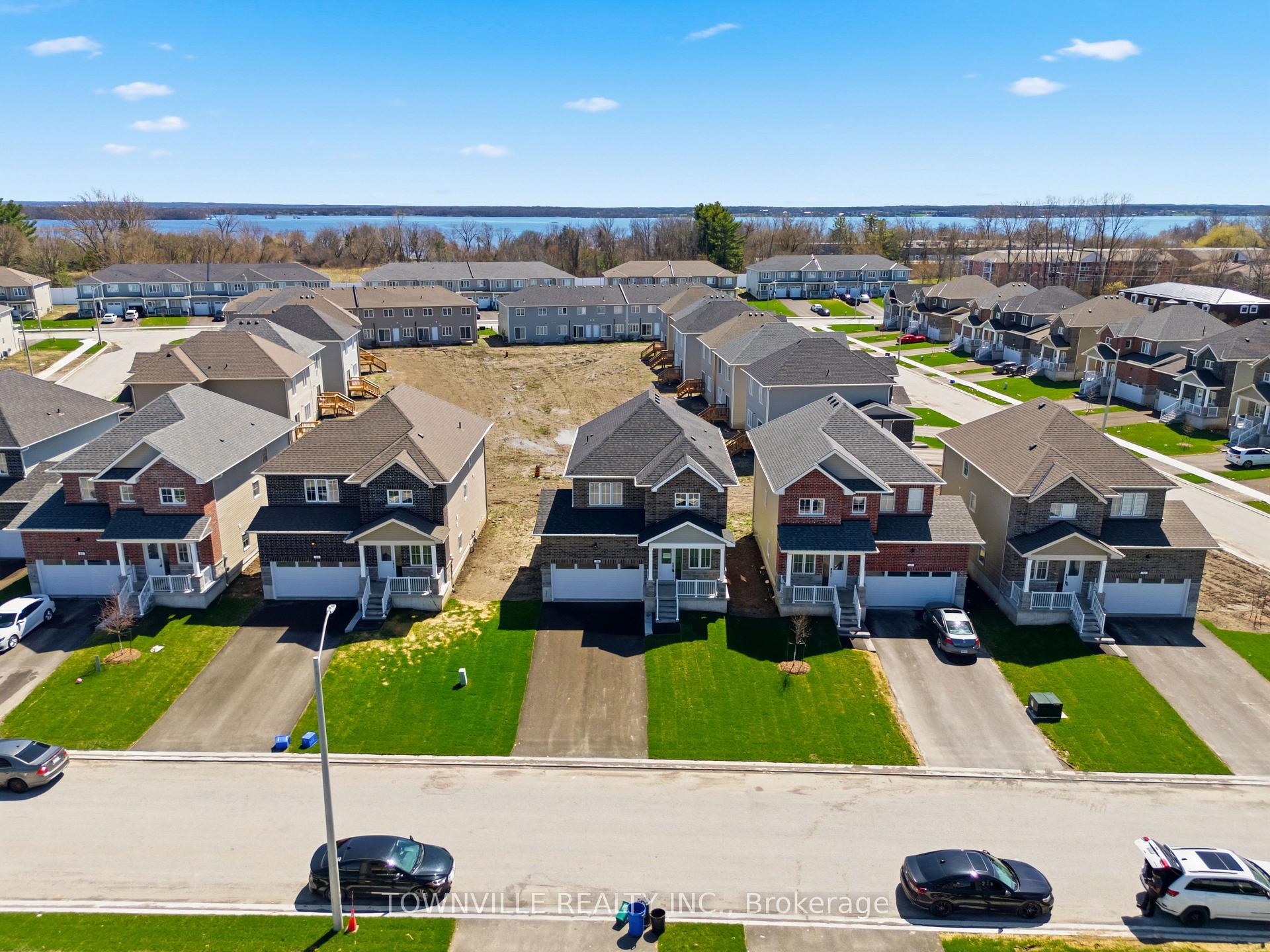 Photo 32 of 36 Bradden Crescent, Belleville, Belleville Ward — HOMEH