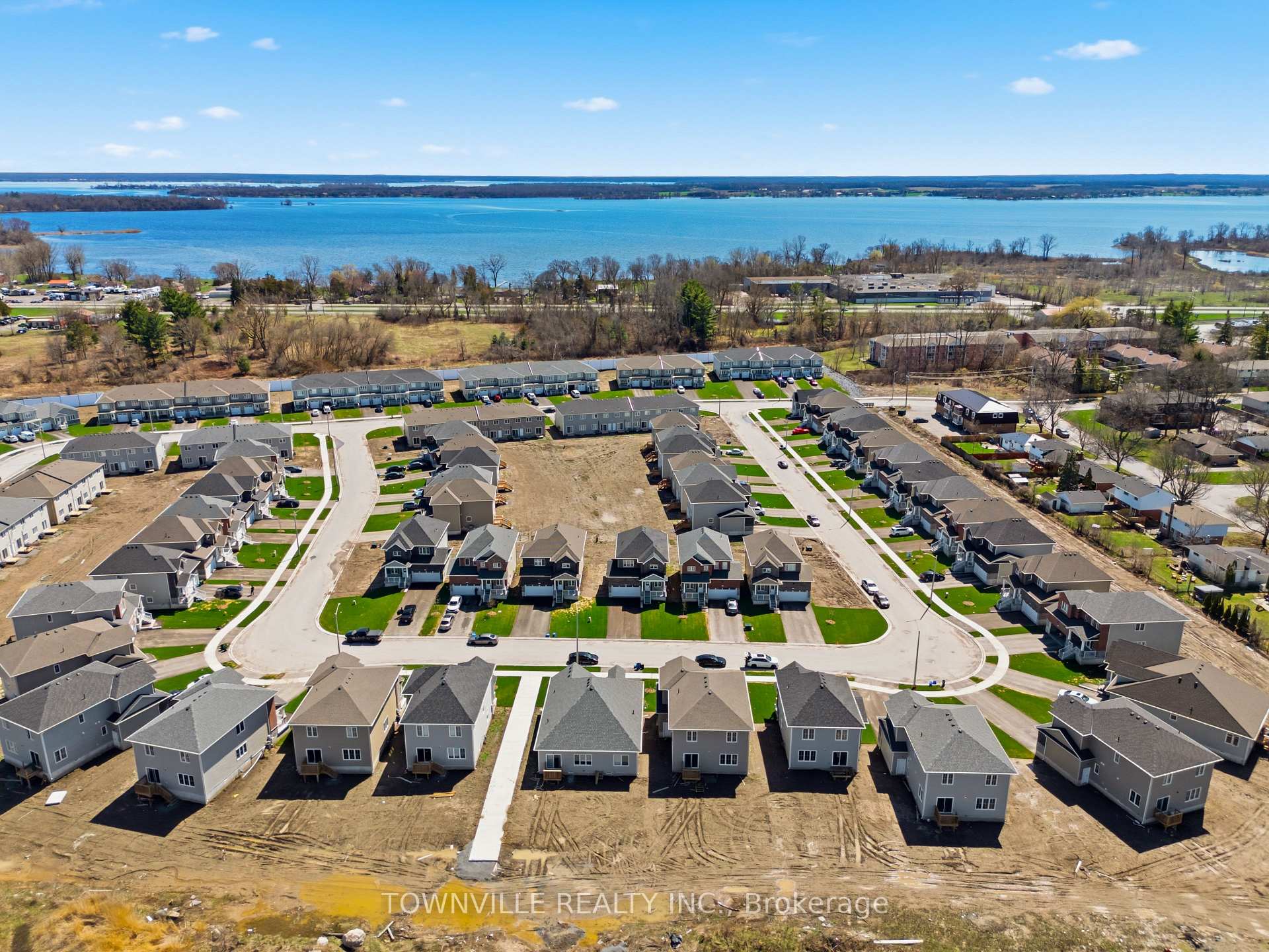 Photo 33 of 36 Bradden Crescent, Belleville, Belleville Ward — HOMEH