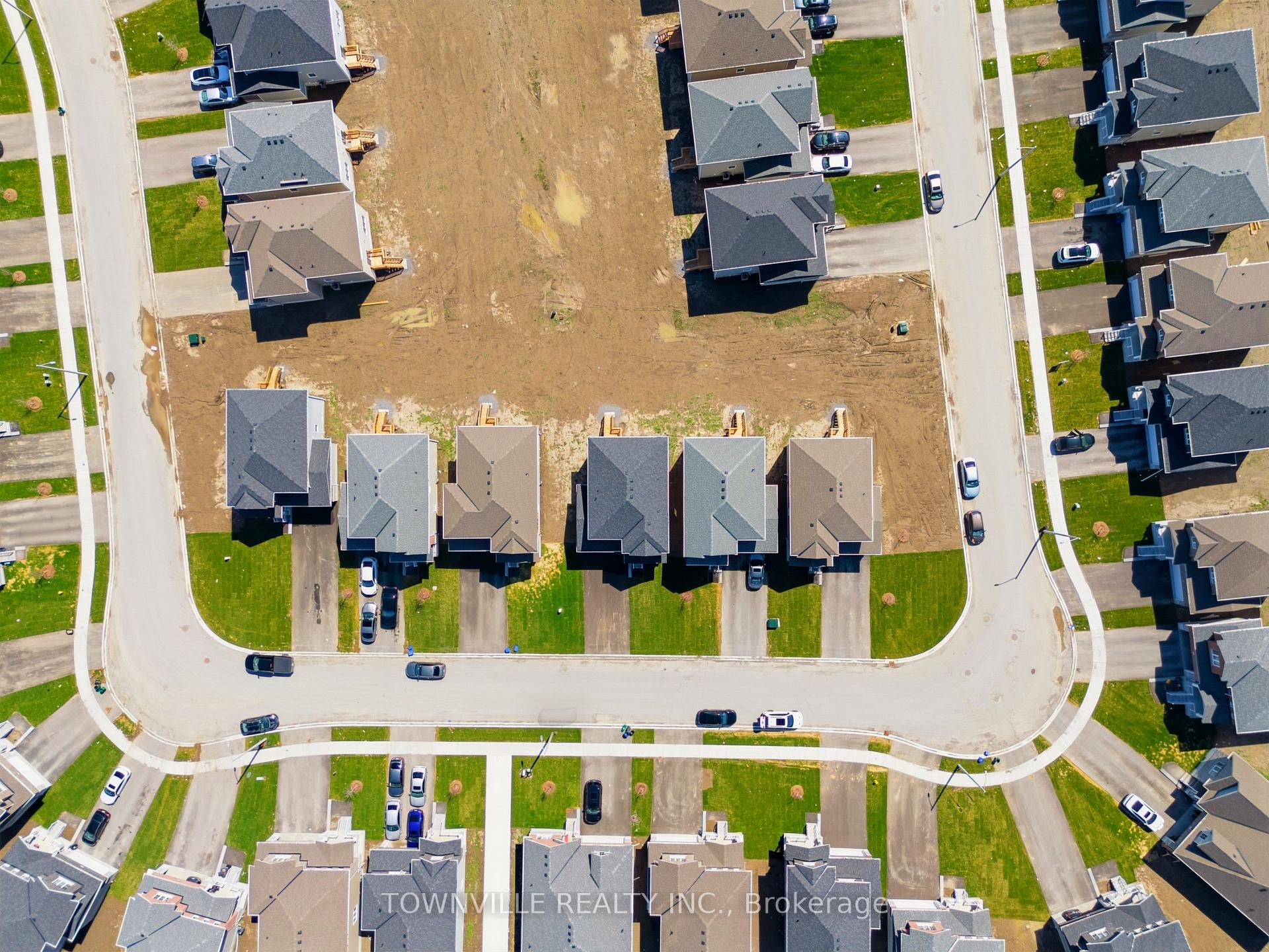 Photo 34 of 36 Bradden Crescent, Belleville, Belleville Ward — HOMEH