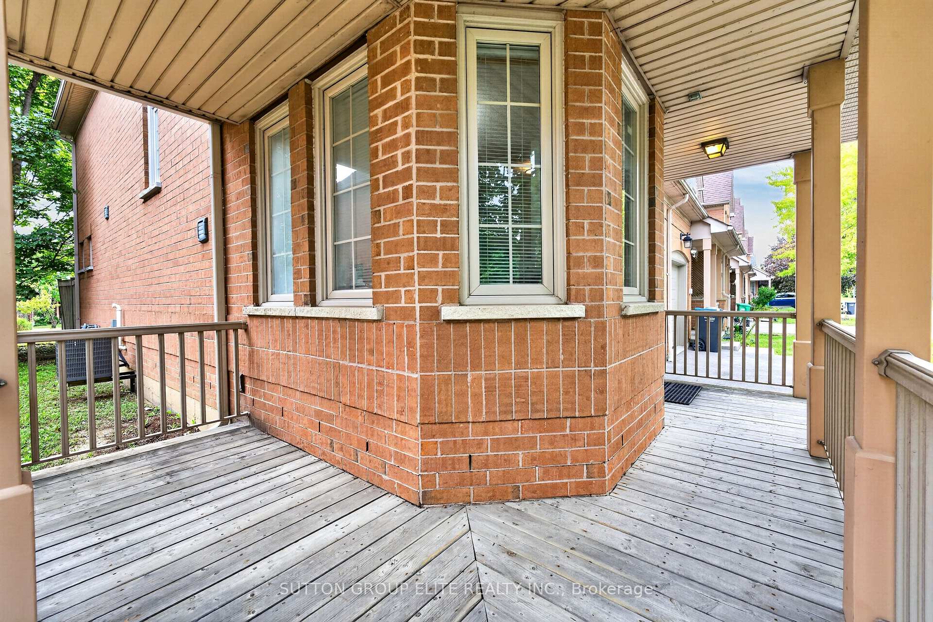 Photo 6 of Unit 29, 5223 Fairford Crescent, Mississauga, East Credit — HOMEH
