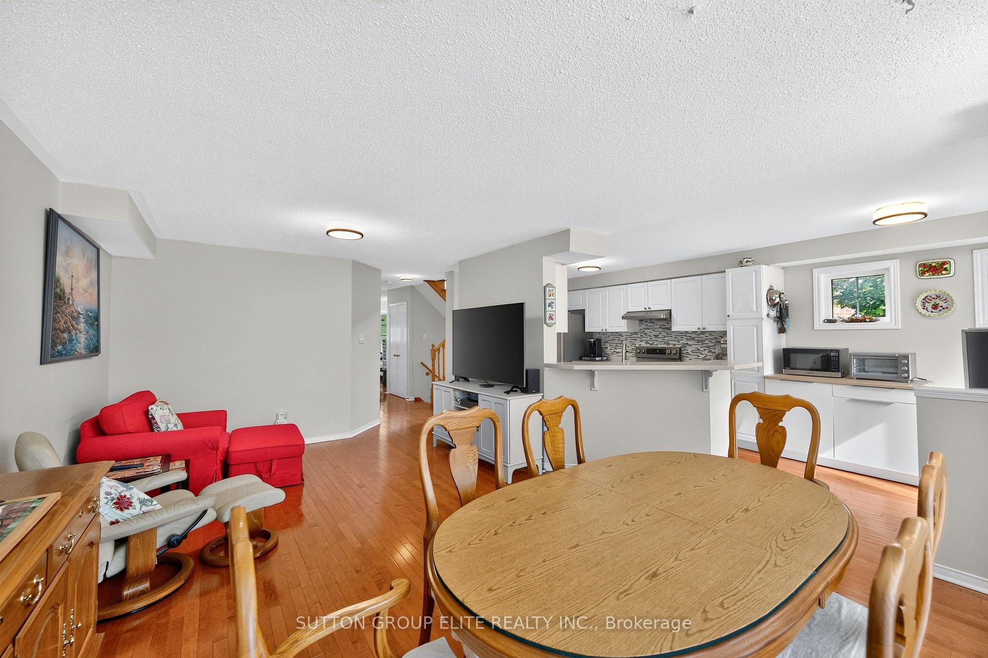 Photo 17 of Unit 29, 5223 Fairford Crescent, Mississauga, East Credit — HOMEH