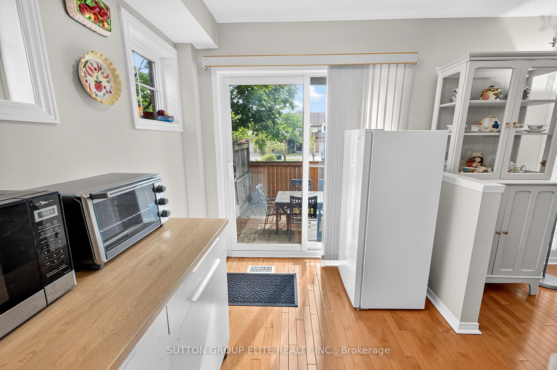 Photo 18 of Unit 29, 5223 Fairford Crescent, Mississauga, East Credit — HOMEH