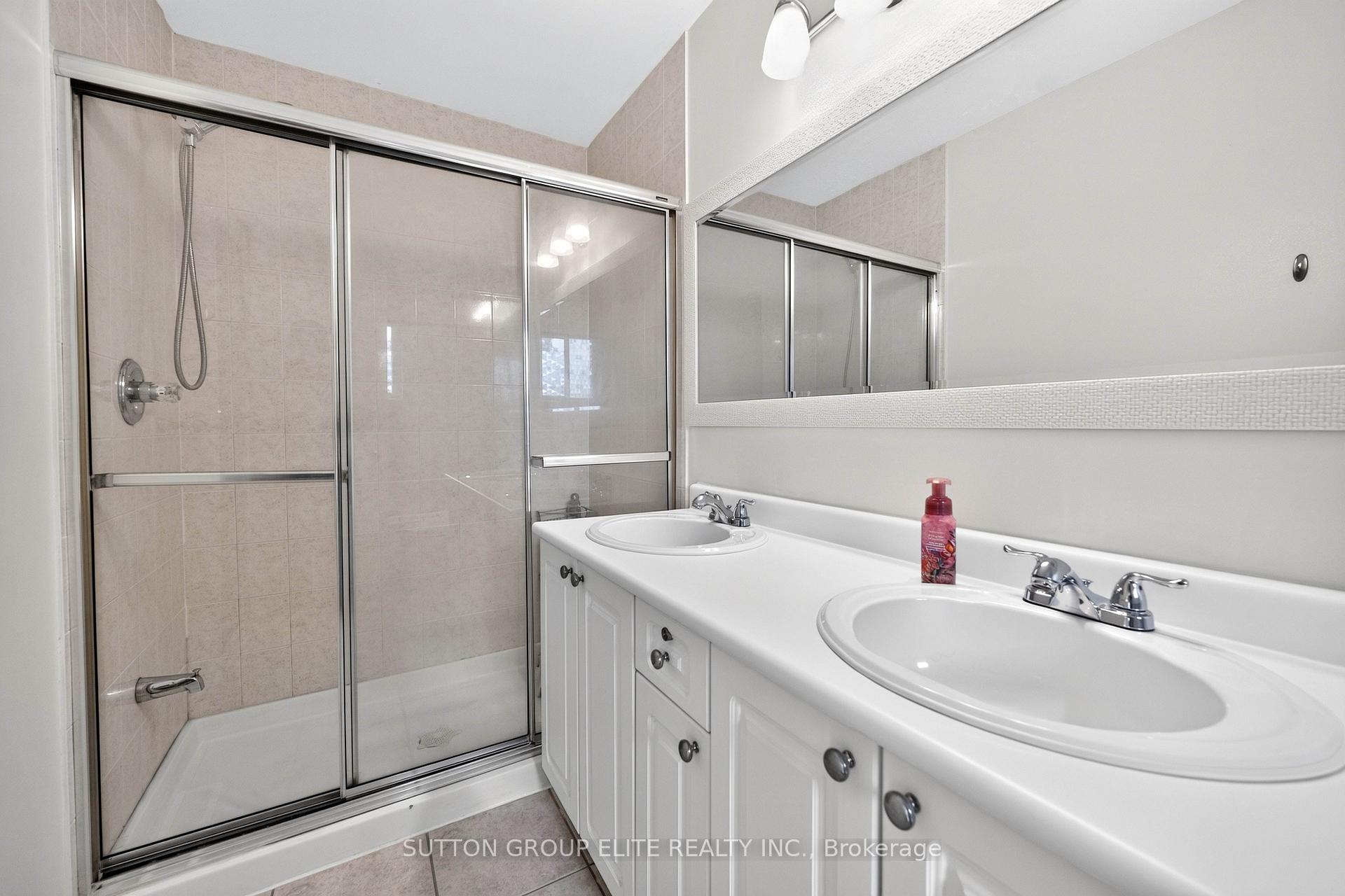 Photo 28 of Unit 29, 5223 Fairford Crescent, Mississauga, East Credit — HOMEH