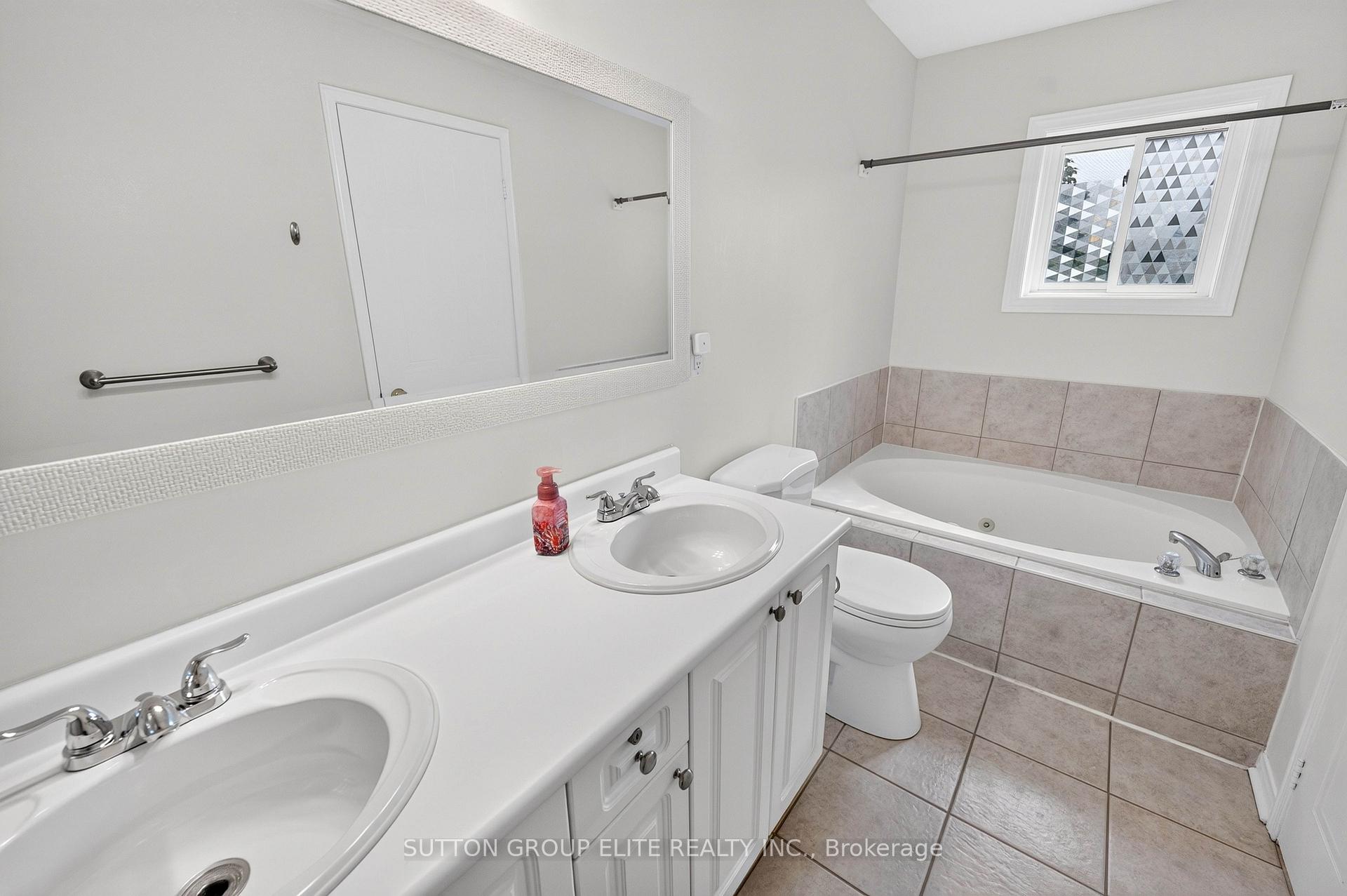 Photo 29 of Unit 29, 5223 Fairford Crescent, Mississauga, East Credit — HOMEH
