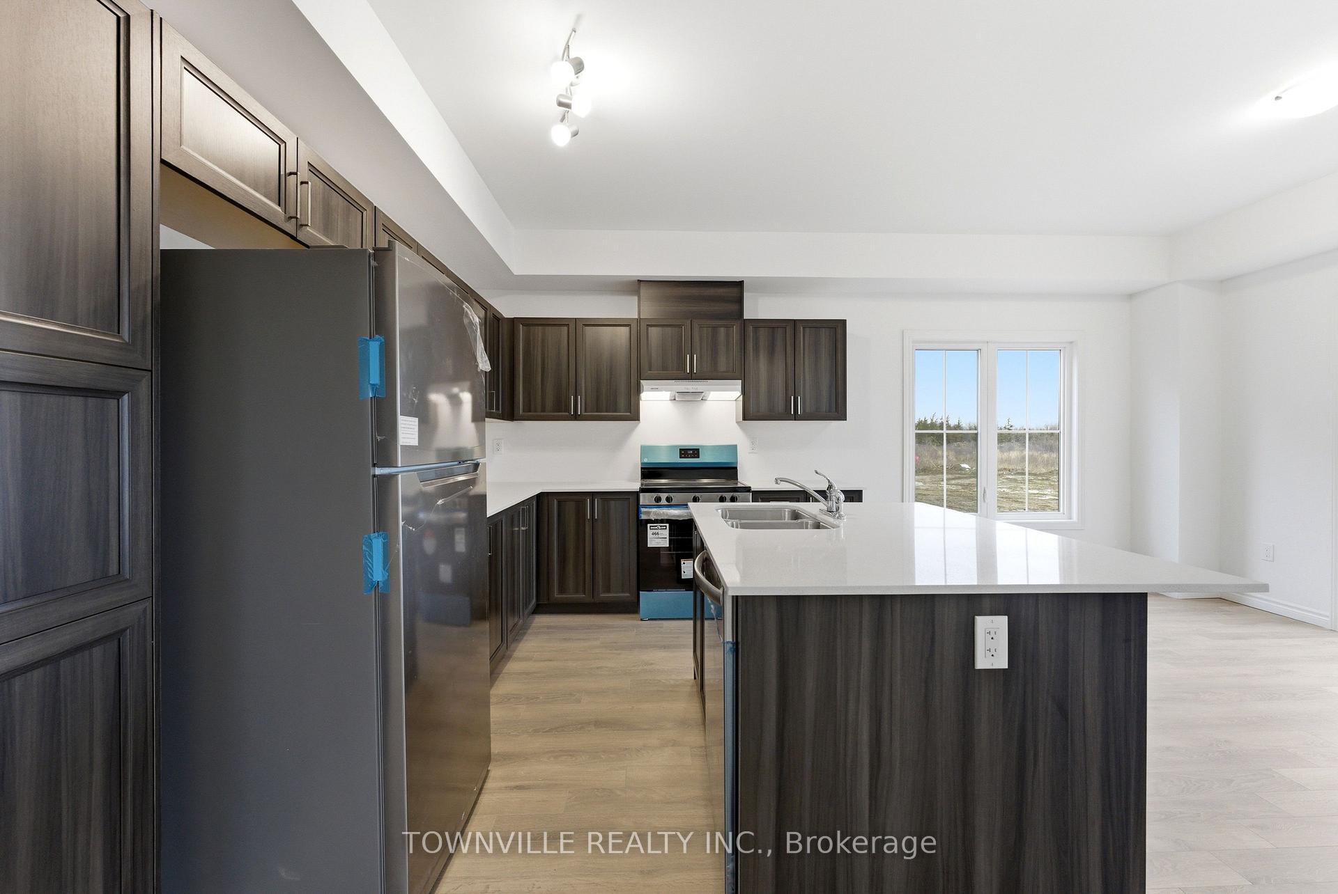 Photo 10 of 51 Bradden Crescent, Belleville, Belleville Ward — HOMEH
