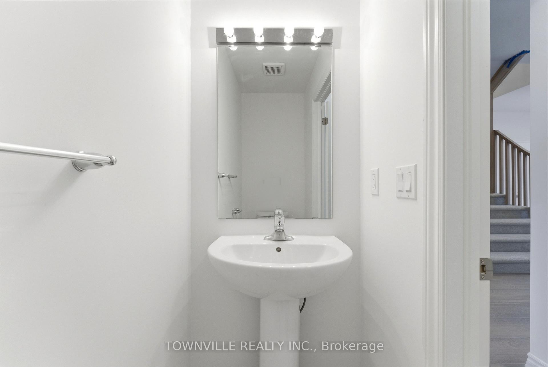 Photo 16 of 51 Bradden Crescent, Belleville, Belleville Ward — HOMEH