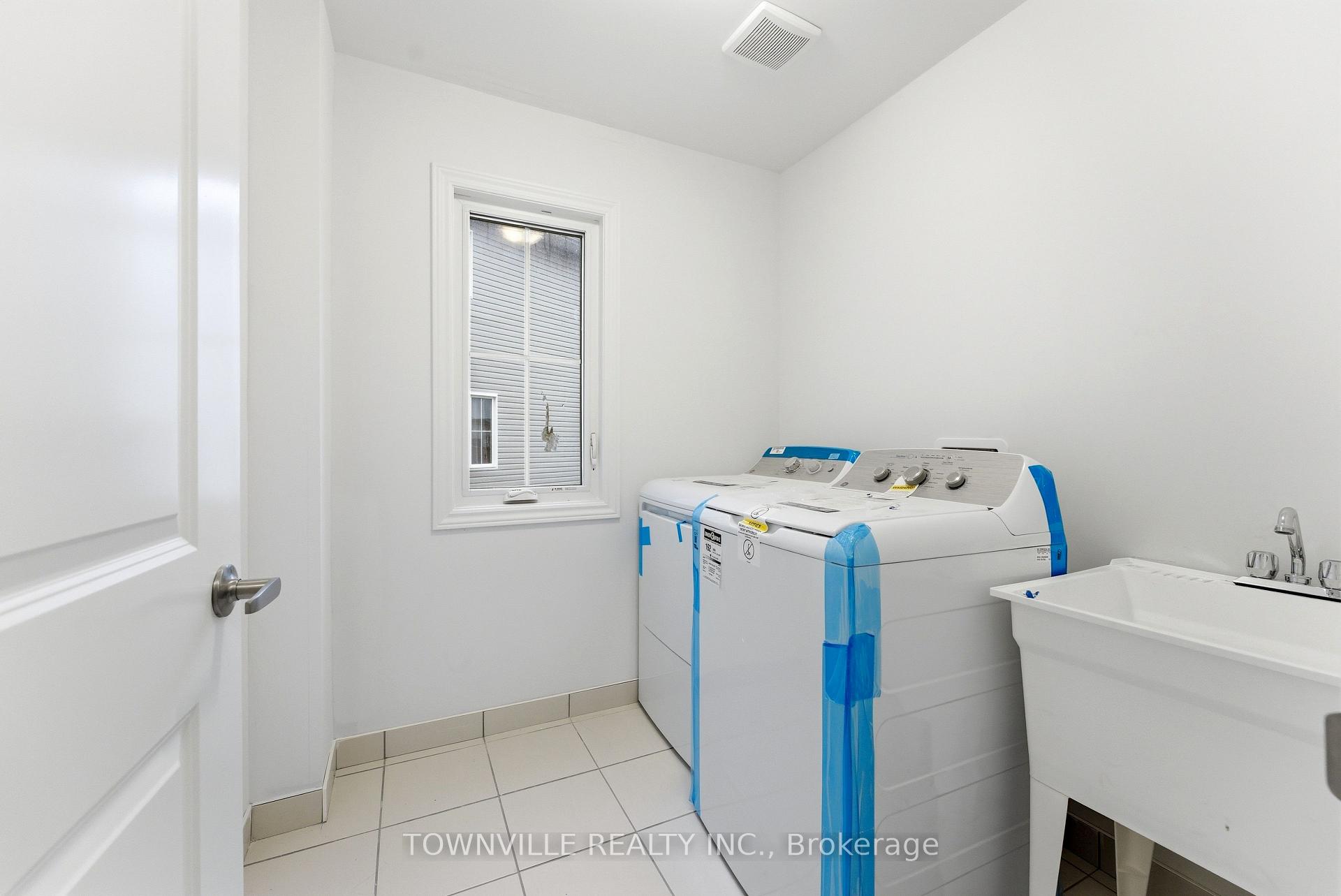 Photo 17 of 51 Bradden Crescent, Belleville, Belleville Ward — HOMEH
