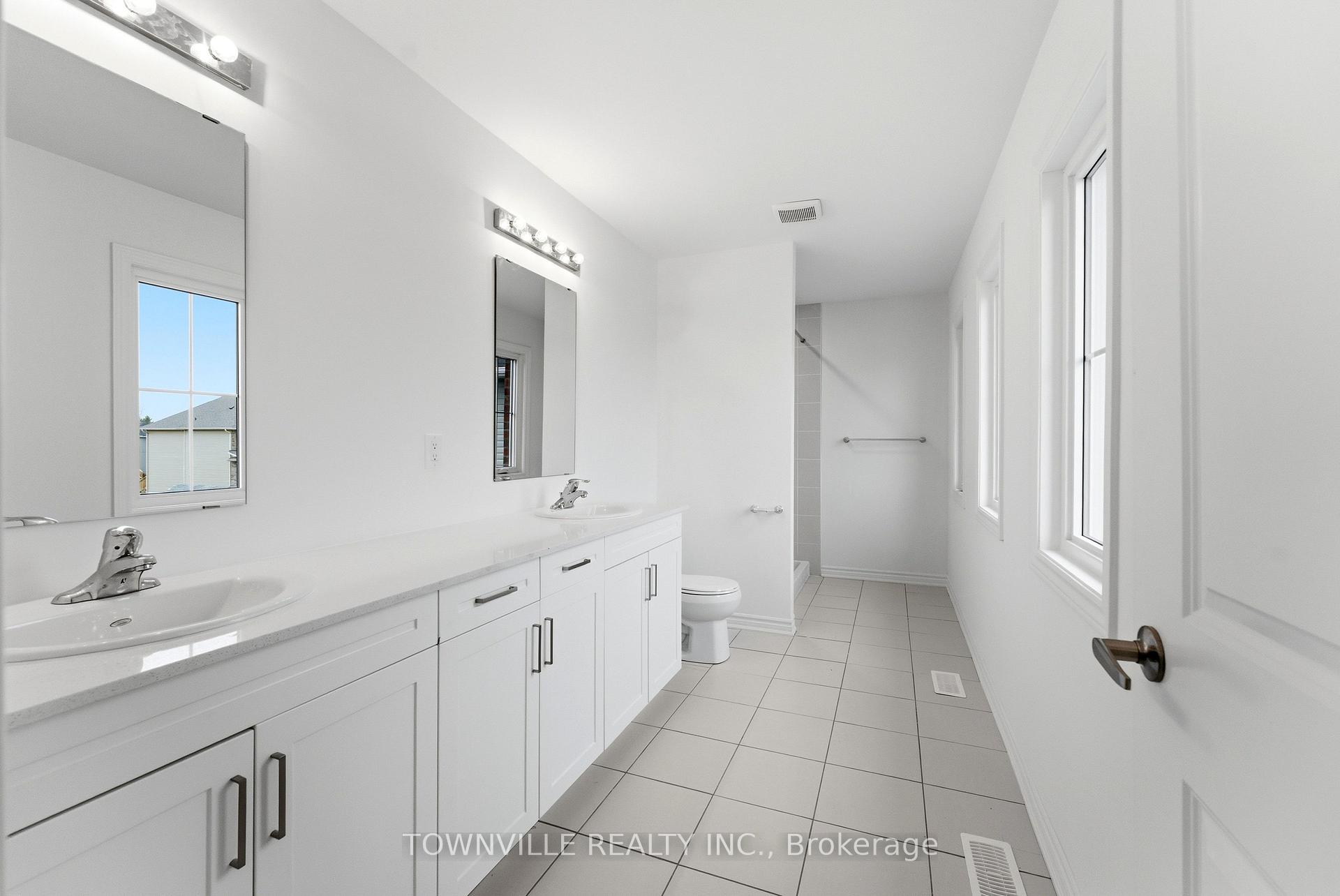 Photo 20 of 51 Bradden Crescent, Belleville, Belleville Ward — HOMEH