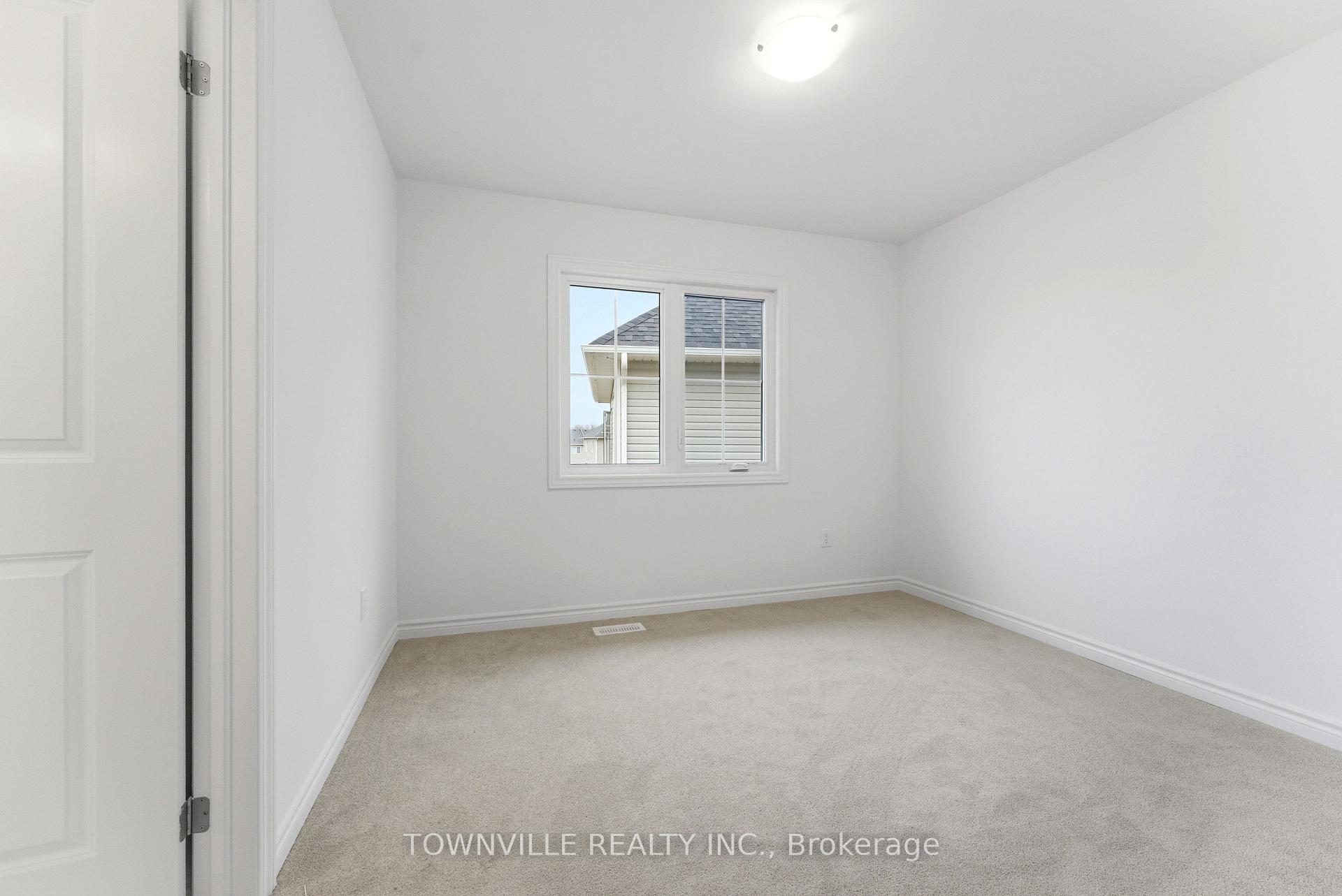 Photo 22 of 51 Bradden Crescent, Belleville, Belleville Ward — HOMEH