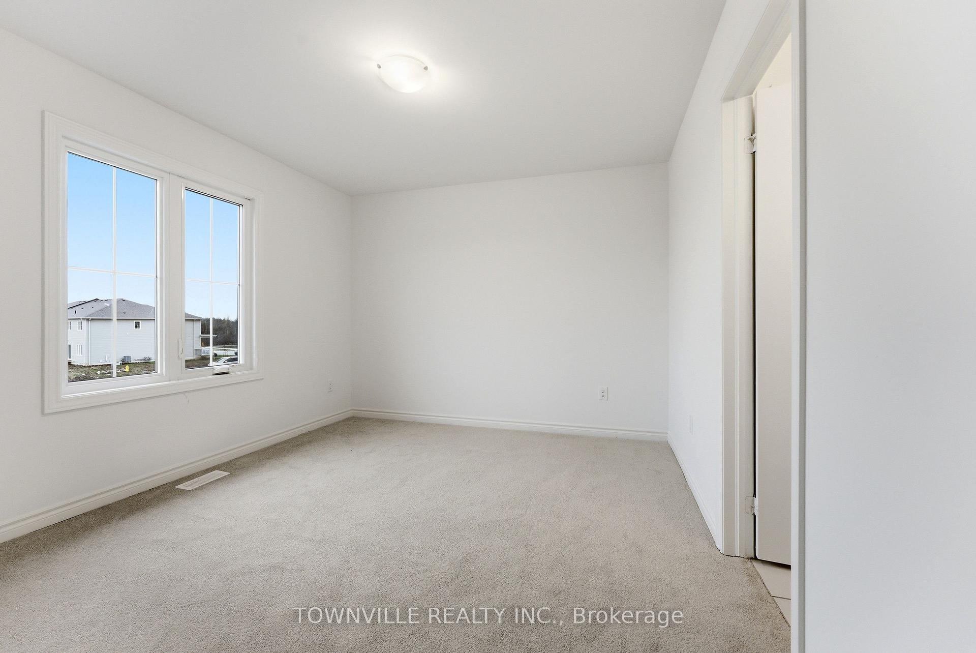 Photo 28 of 51 Bradden Crescent, Belleville, Belleville Ward — HOMEH