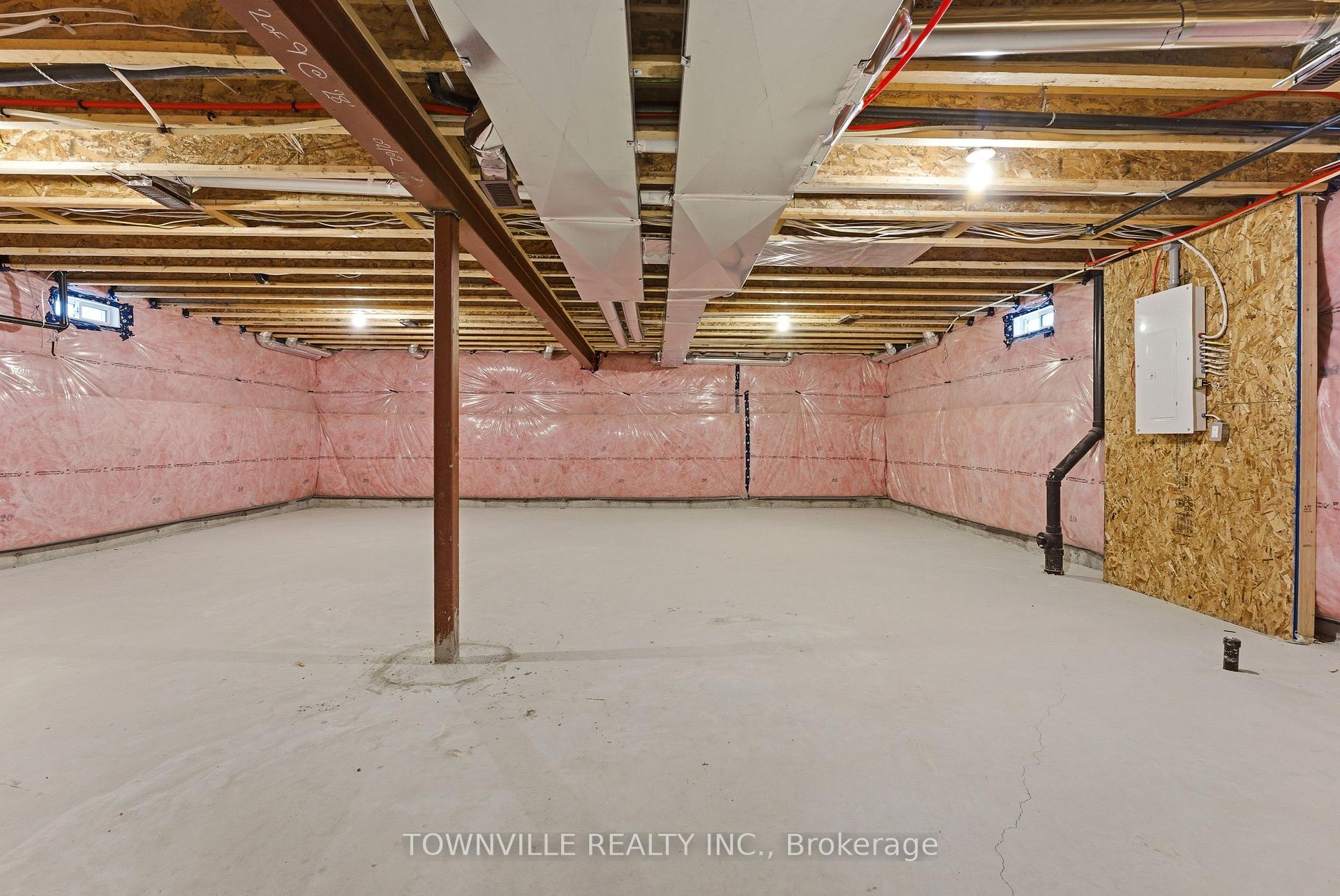 Photo 33 of 51 Bradden Crescent, Belleville, Belleville Ward — HOMEH